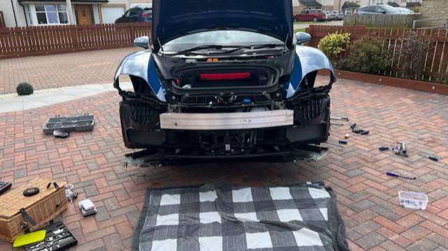 Porsche Taycan Remove front lip 8074C498-E2DC-4EF8-AFEE-9E0C439EC39E