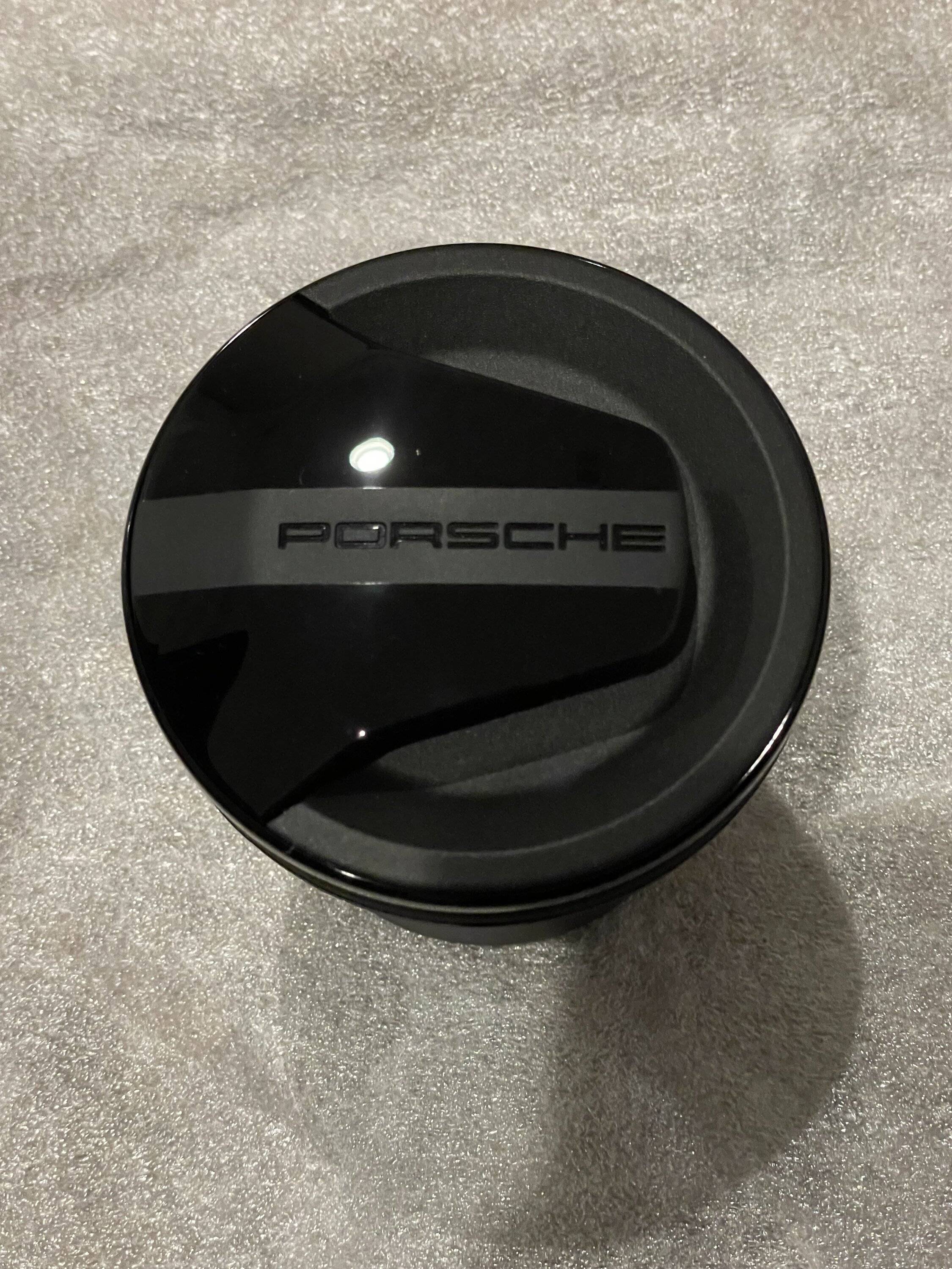 Porsche Taycan FS: Cupholder Ashtray Insert (Smoking Package) - new IMG_6950