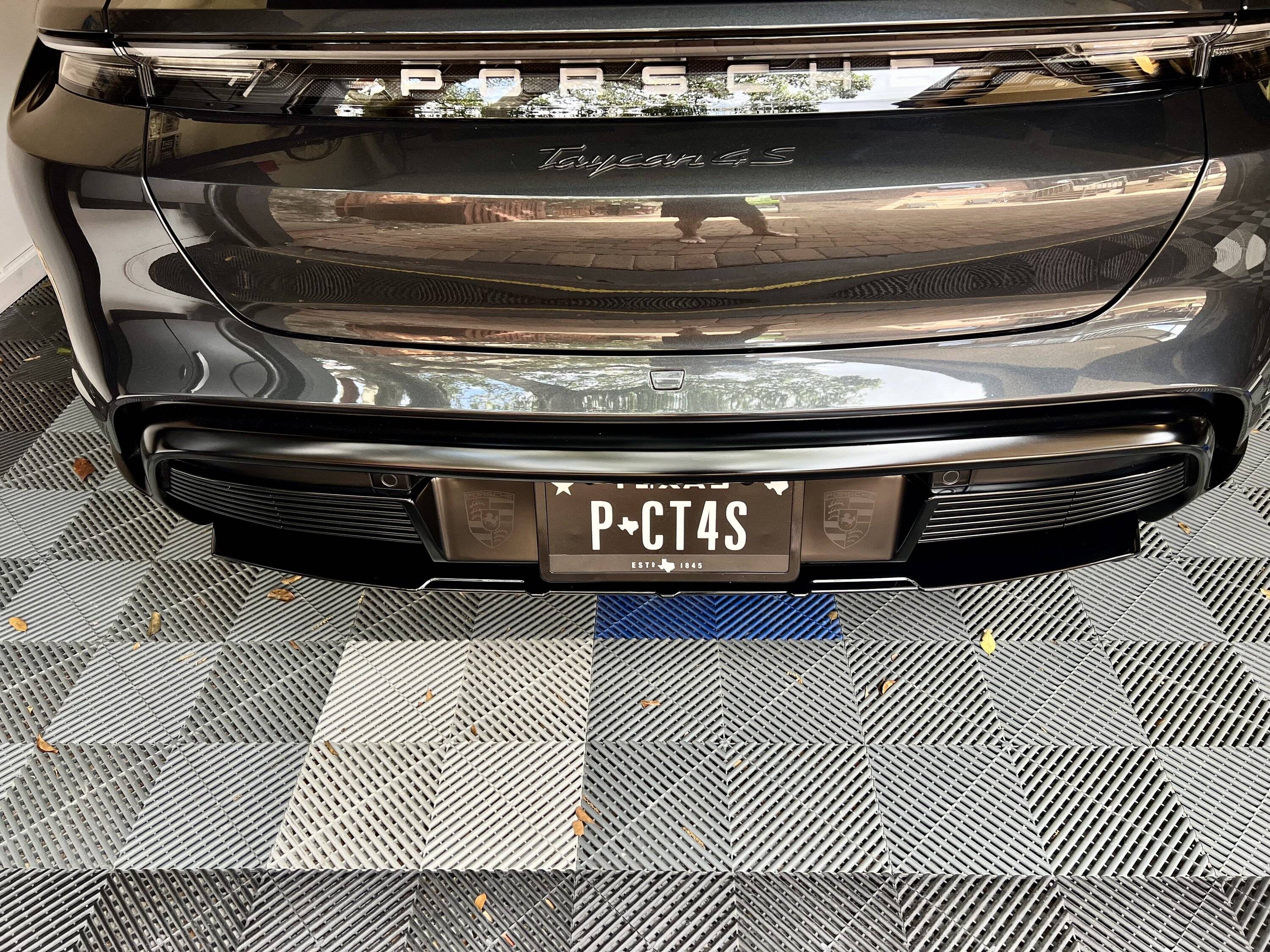 Porsche Taycan Wheel decals IMG_0680