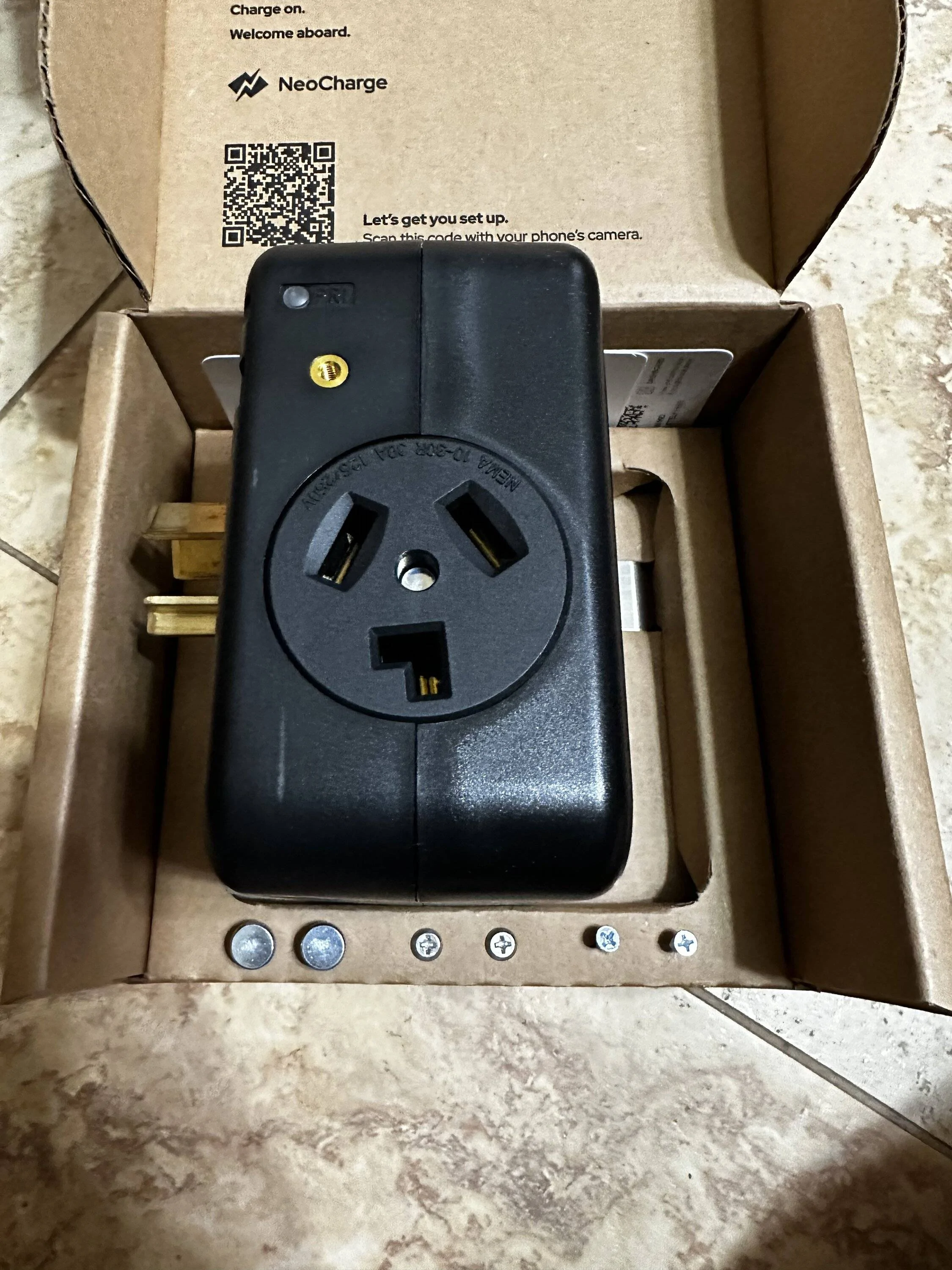 Porsche Taycan Neocharge 240v smart splitter IMG_3344