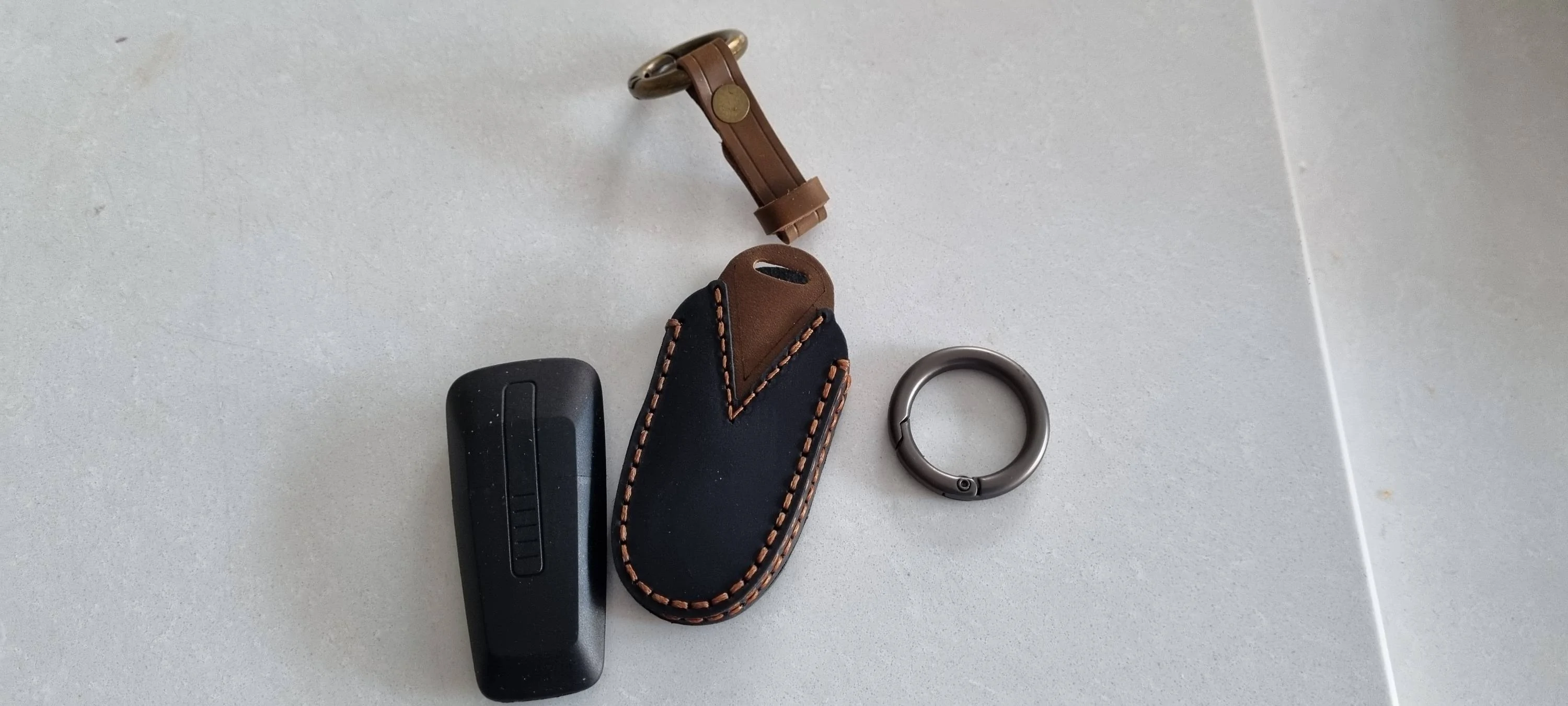 Porsche Taycan Tracker Fob Pouch PJsqb43