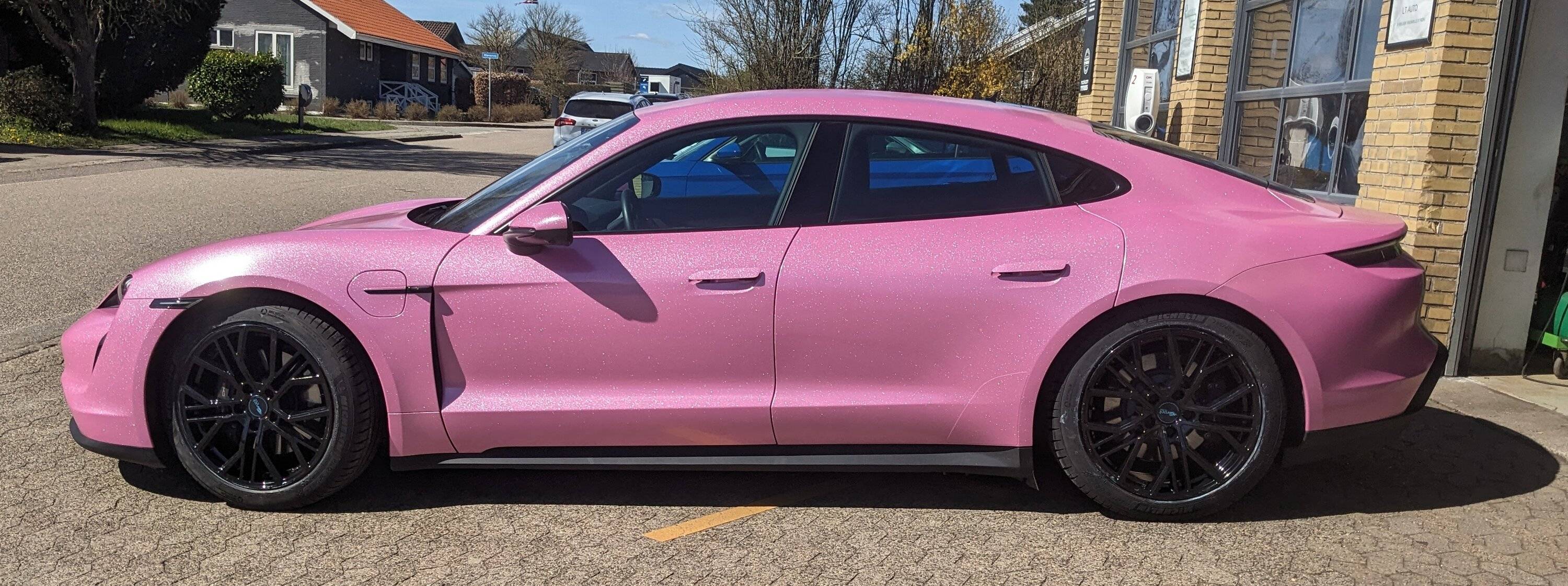 Porsche Taycan Pink Wrapped Taycan summer-rim-side2