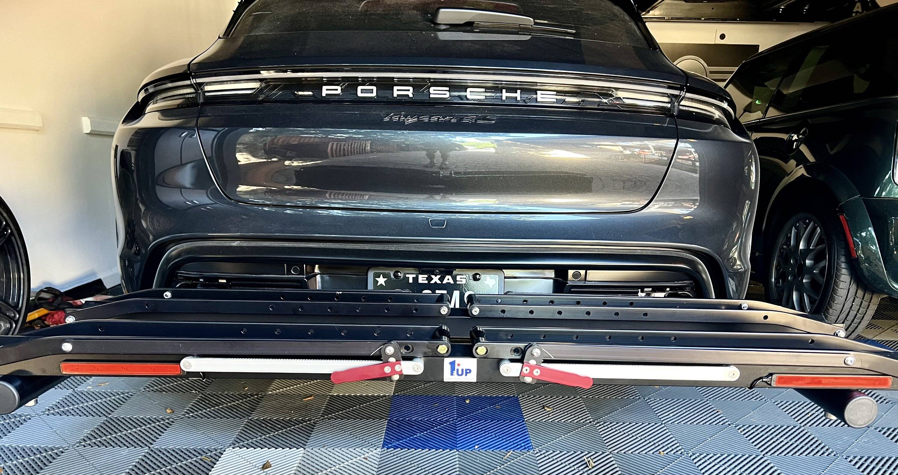 Porsche Taycan Taycan CT Rear Bike Rack IMG_6618