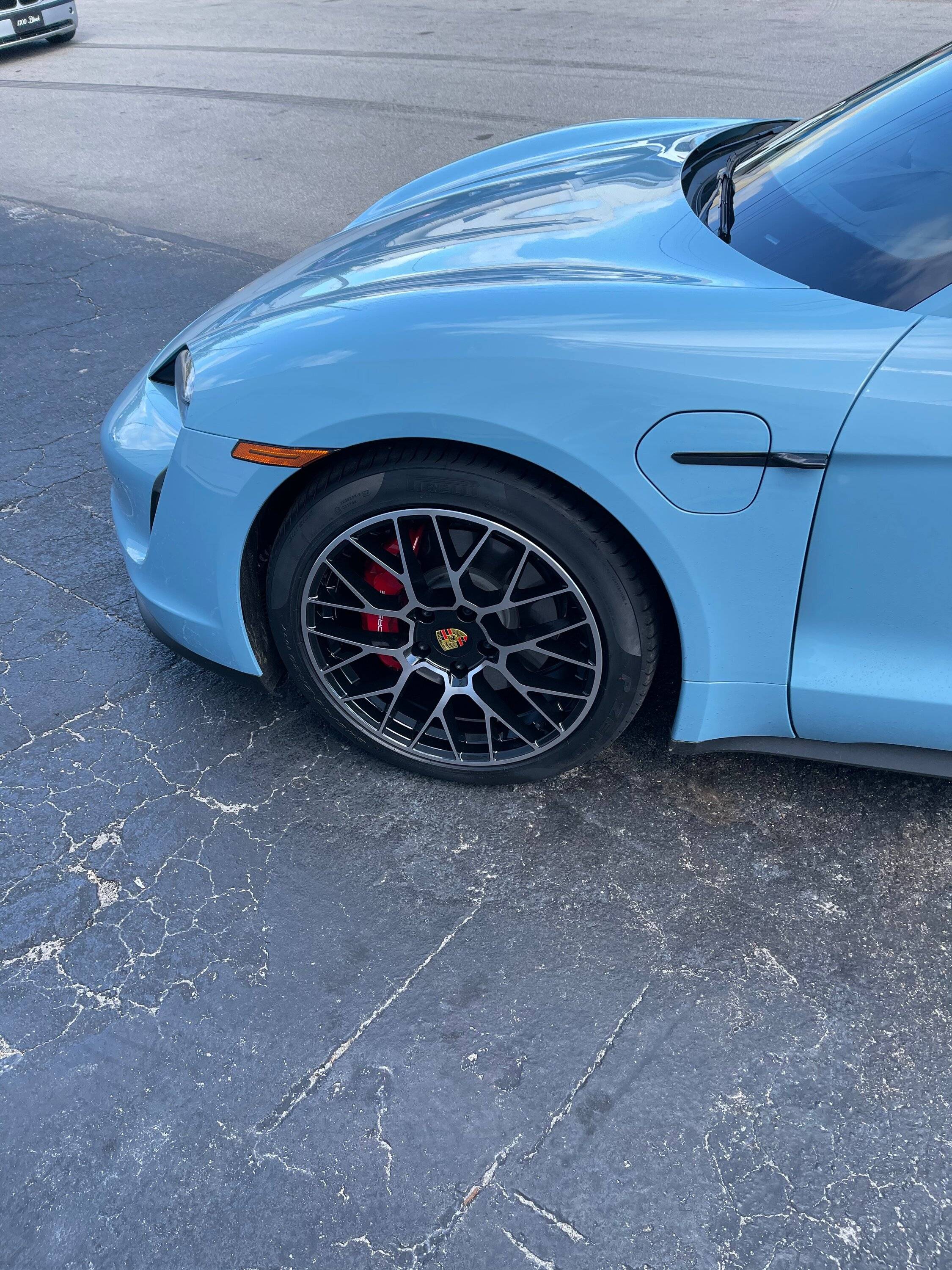 Porsche Taycan Anyone successfully sell their base wheels? IMG_1044