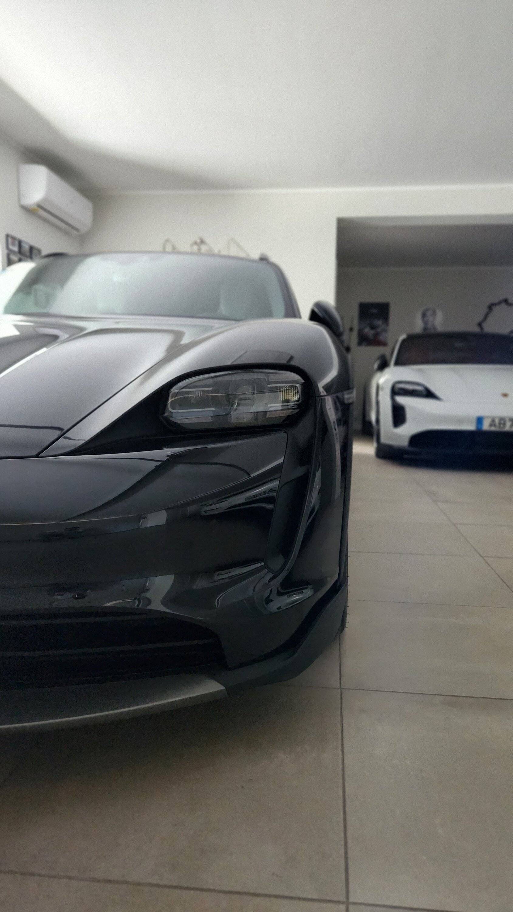 Porsche Taycan Black and white 20230423_123834