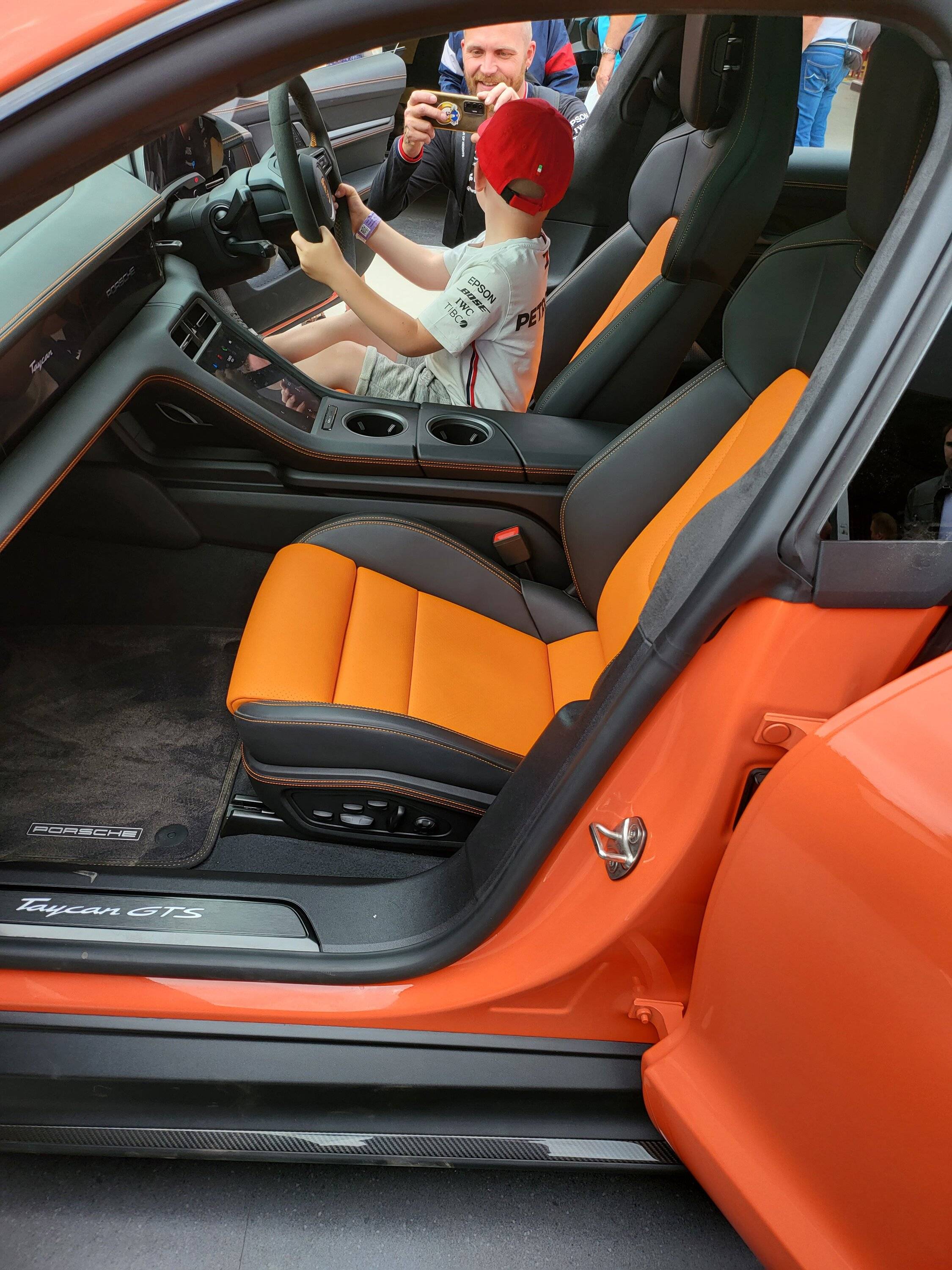 Porsche Taycan PTS Gulf Orange Taycan 20220624_153908