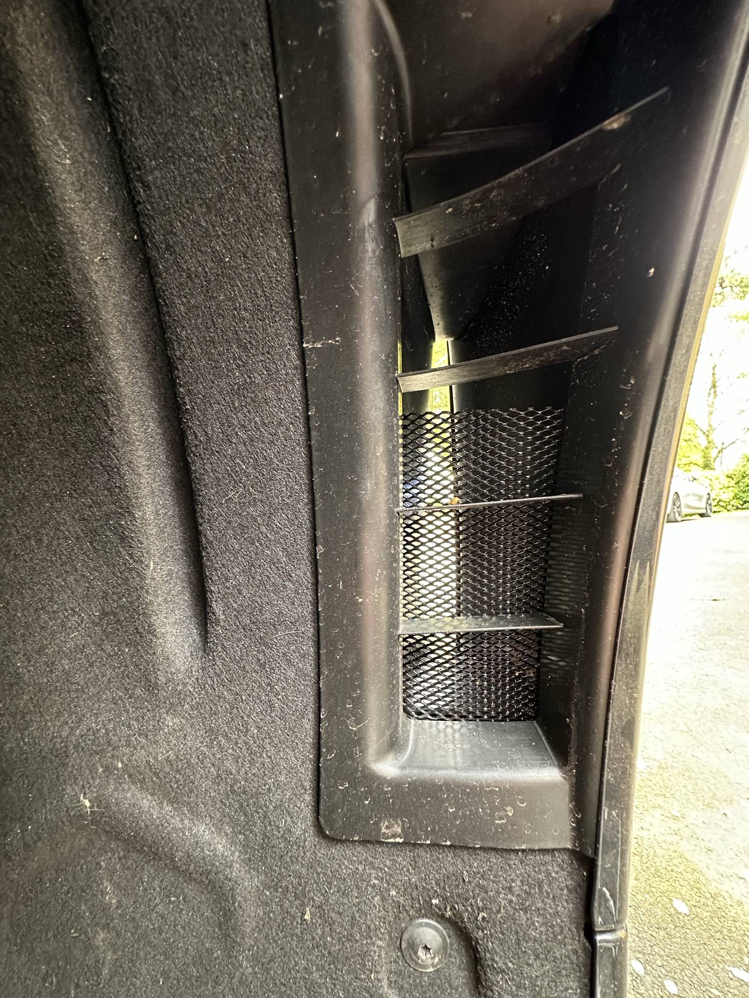 Porsche Taycan AIR CURTAIN/GRAVEL DEBRIS solution....... IMG_8677