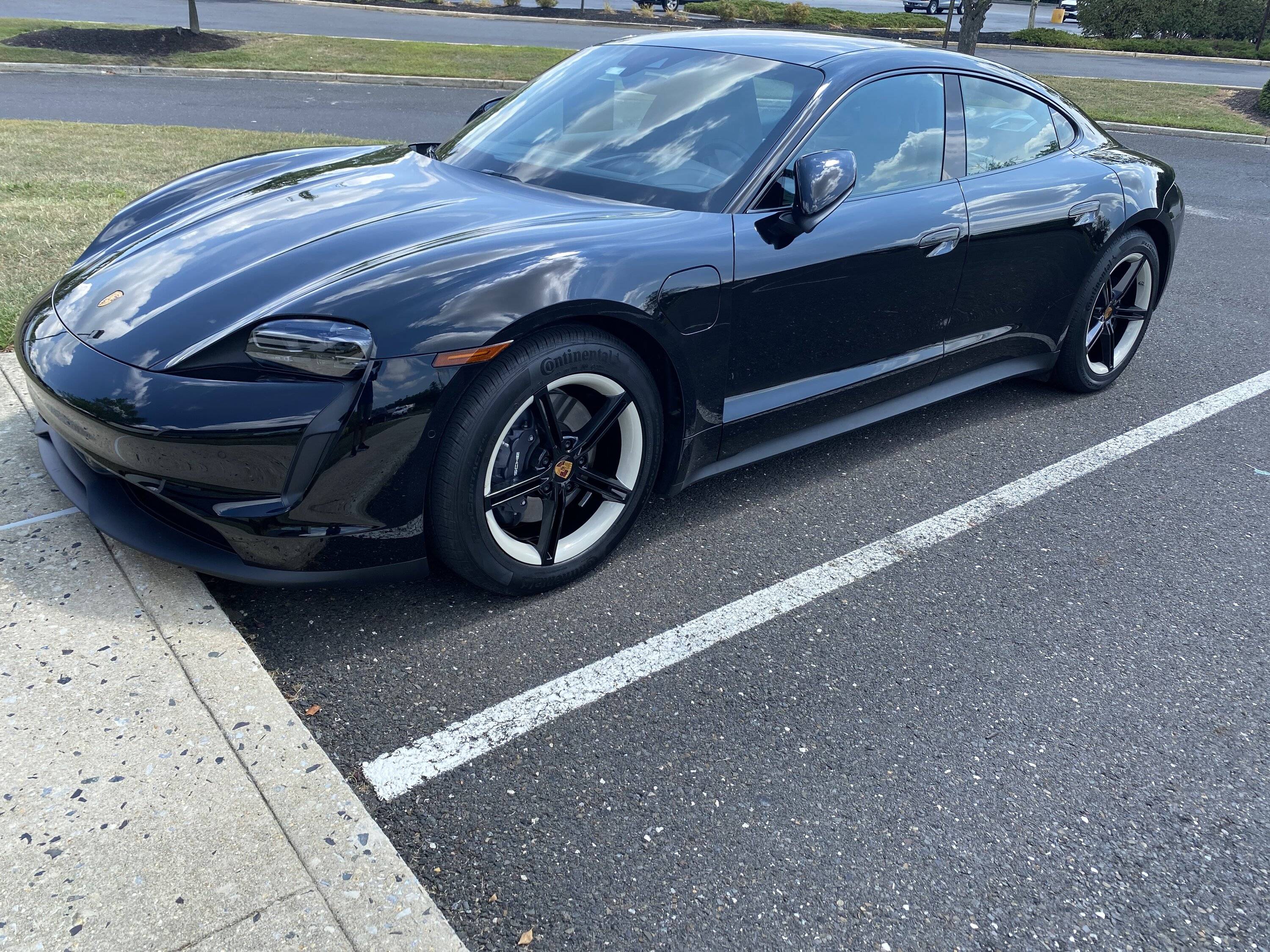Porsche Taycan These are the PERFECT set of wheels 4B7E6446-20A9-401B-AEE9-EA859539F6FB