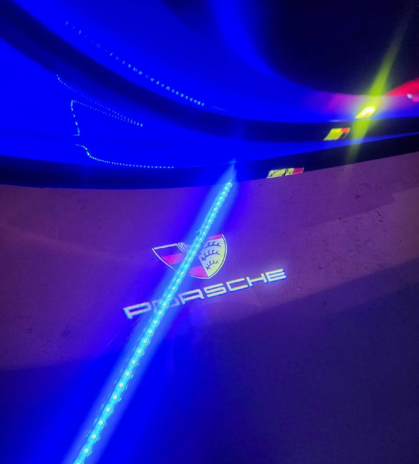 Porsche Taycan Installed puddle lights “Taycan” Screenshot_20230504_230613_Gallery
