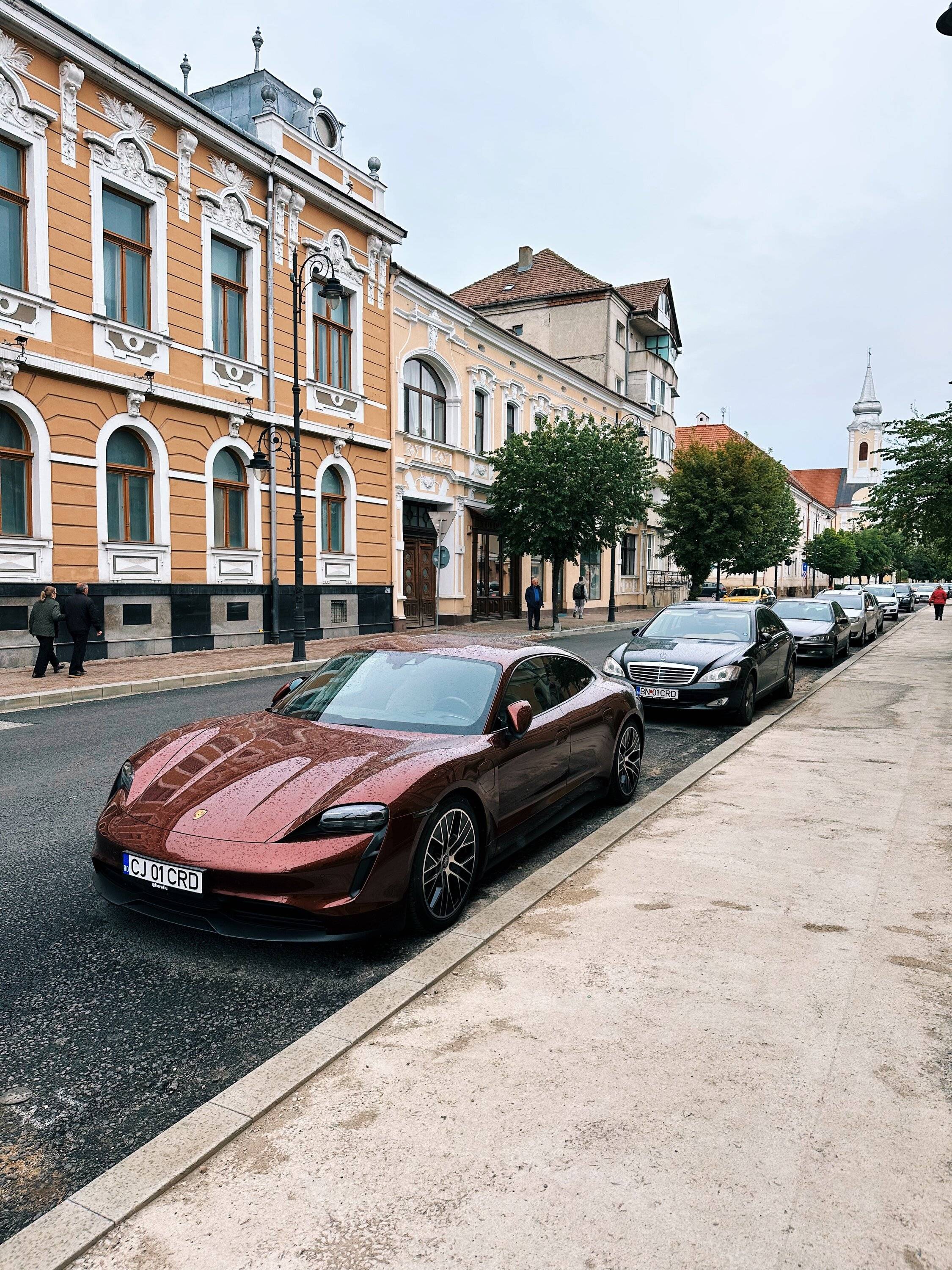 Porsche Taycan CHERRY METALLIC Taycan Club C9D4938D-7E40-40EB-94CE-8B28AD6AAE54