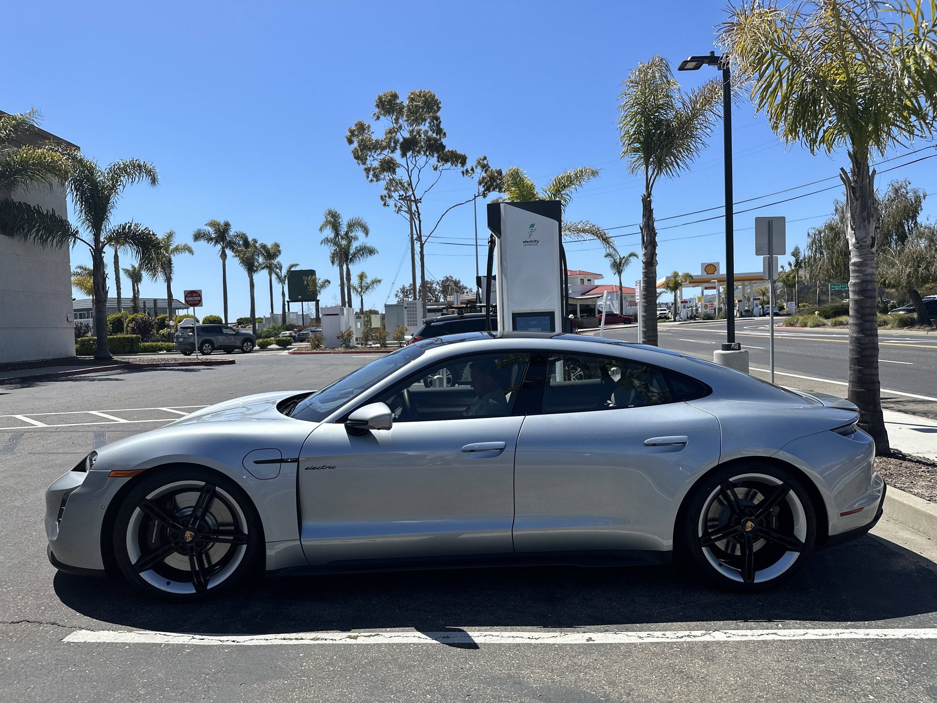 Porsche Taycan DOLOMITE SILVER Taycan Club 70518849585__C8501E4F-5A48-4093-B974-C0877F6E08F0.JPG