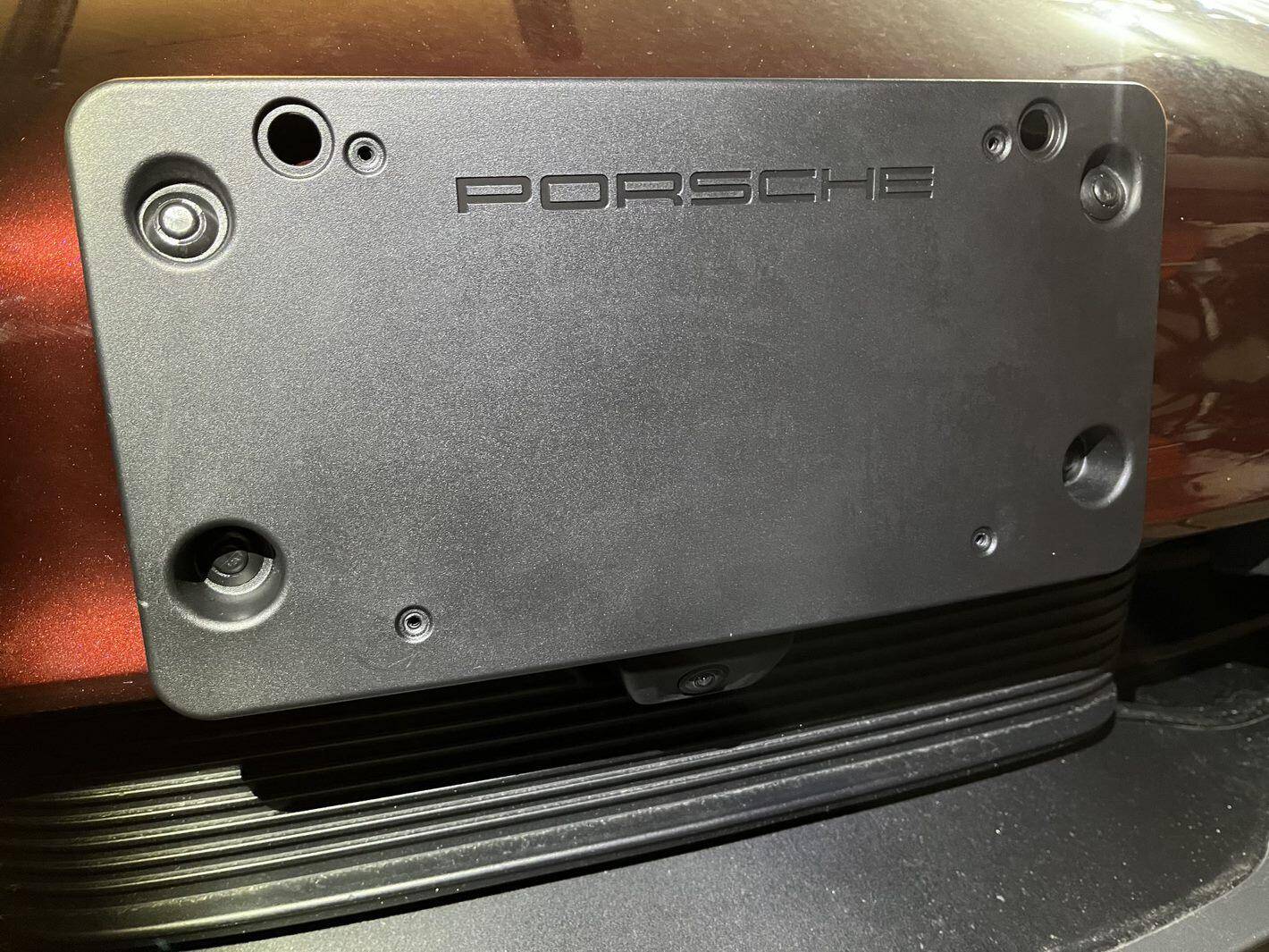 Porsche Taycan Dealing with the front license plate 1683742110833