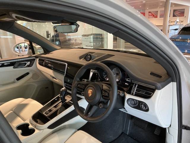 Porsche Taycan Crayon exterior different colour to Crayon/Black leather interior? 5B6DDBA0-F9D1-4A7A-A10F-A550BC87D0E1