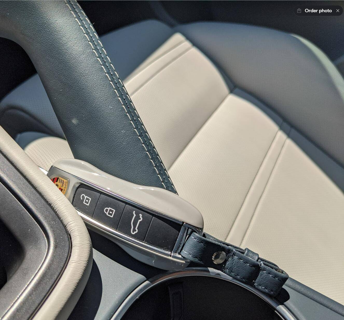 Porsche Taycan Crayon exterior different colour to Crayon/Black leather interior? 1684874224468
