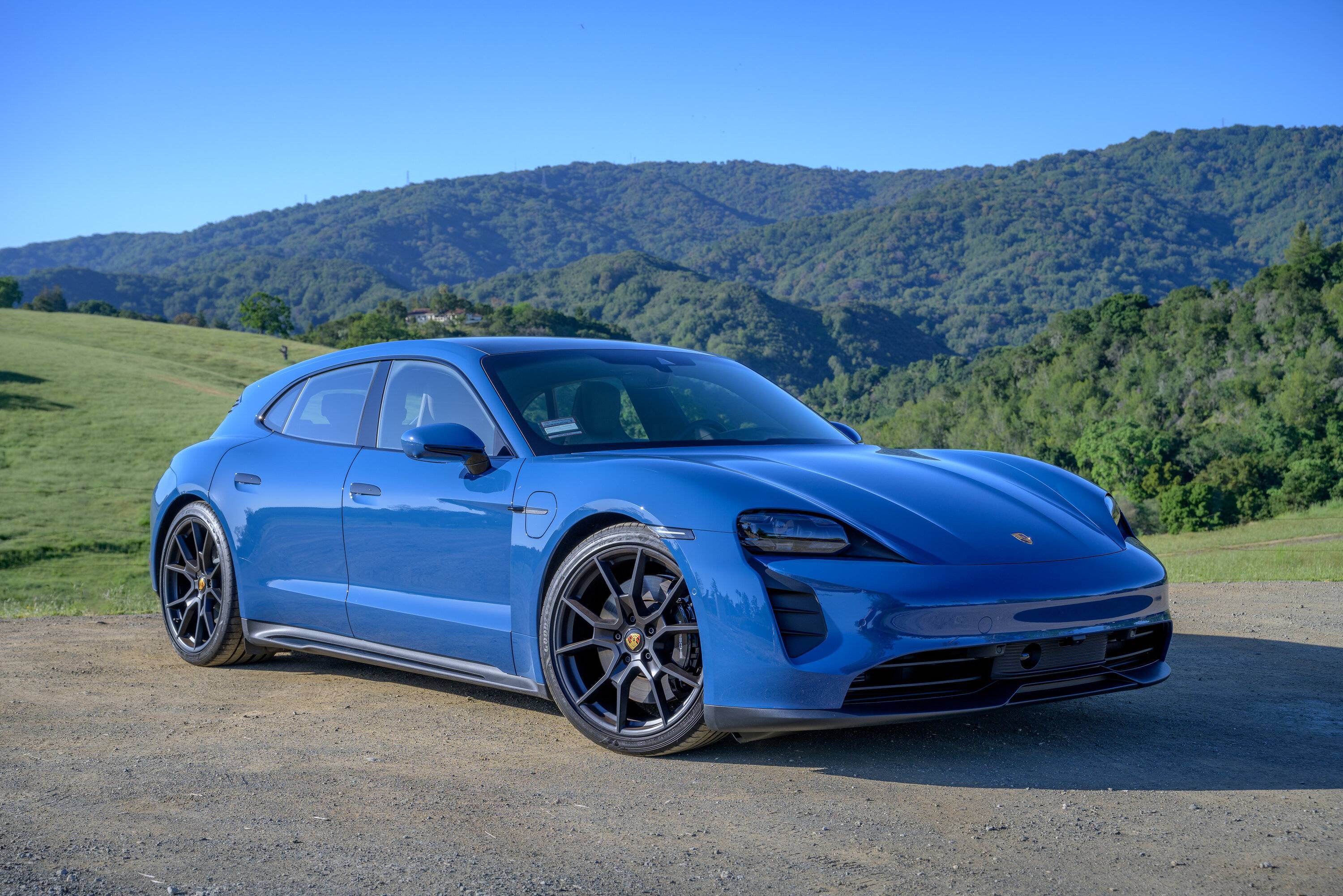 Porsche Taycan NEPTUNE BLUE Taycan Club Taycan GTS ST-01