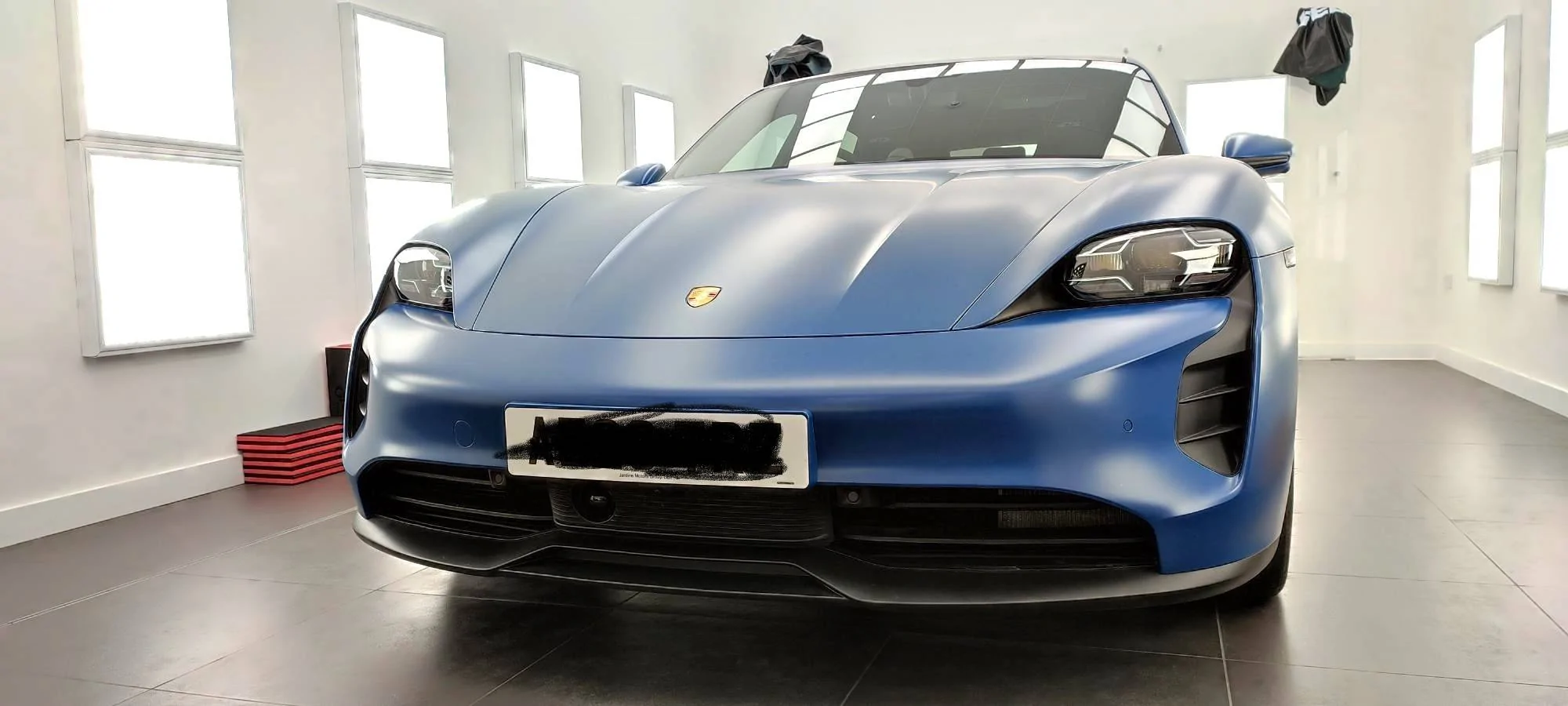 Porsche Taycan NEPTUNE BLUE Taycan Club IMG_20230526_204315