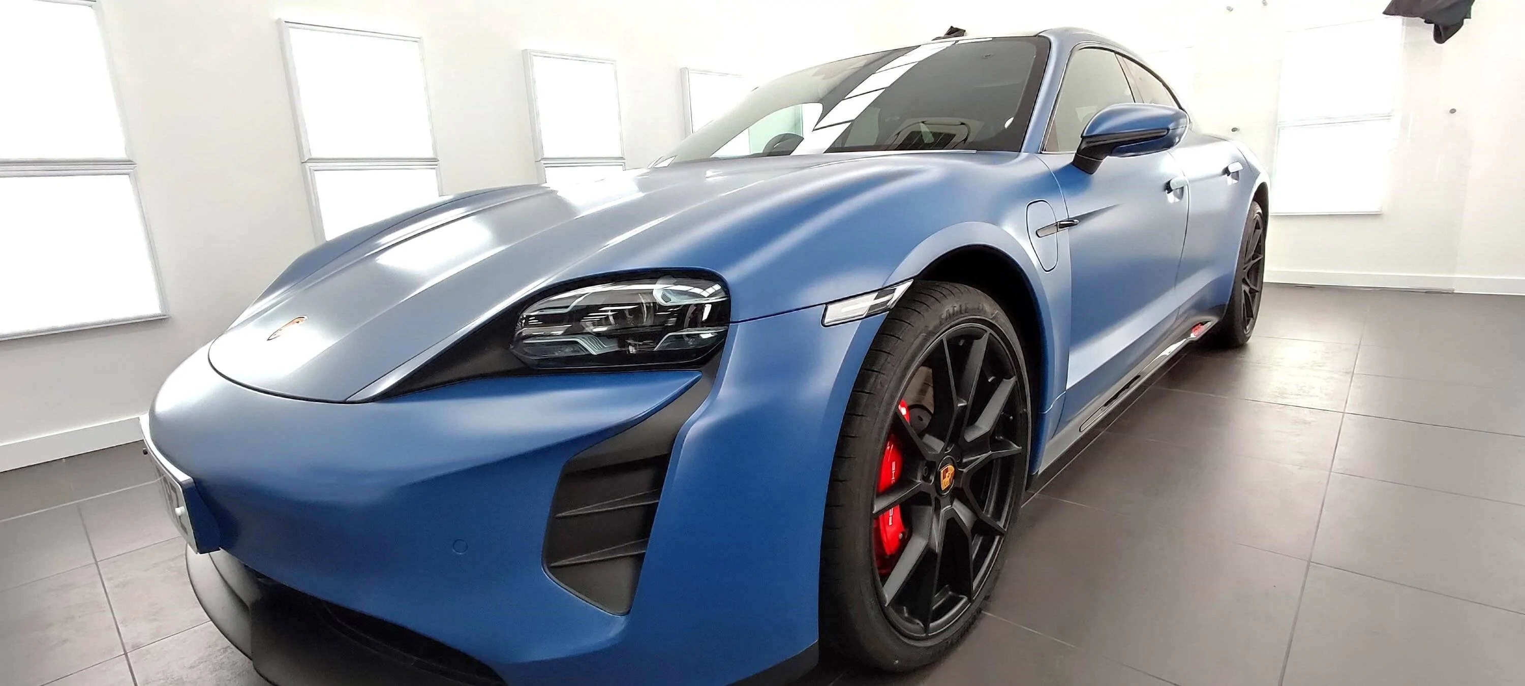 Porsche Taycan NEPTUNE BLUE Taycan Club 1685115763826