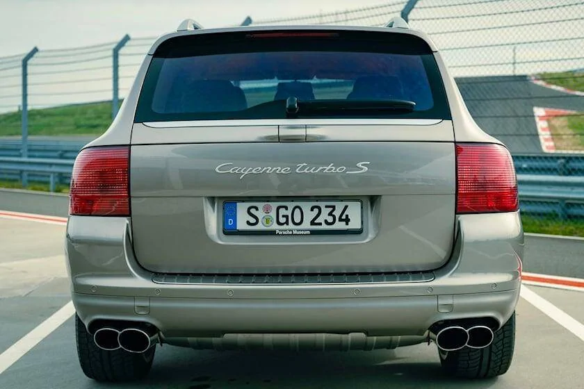 Porsche Taycan My Taycan changed into a ugly looking mini SUV 1686380236293