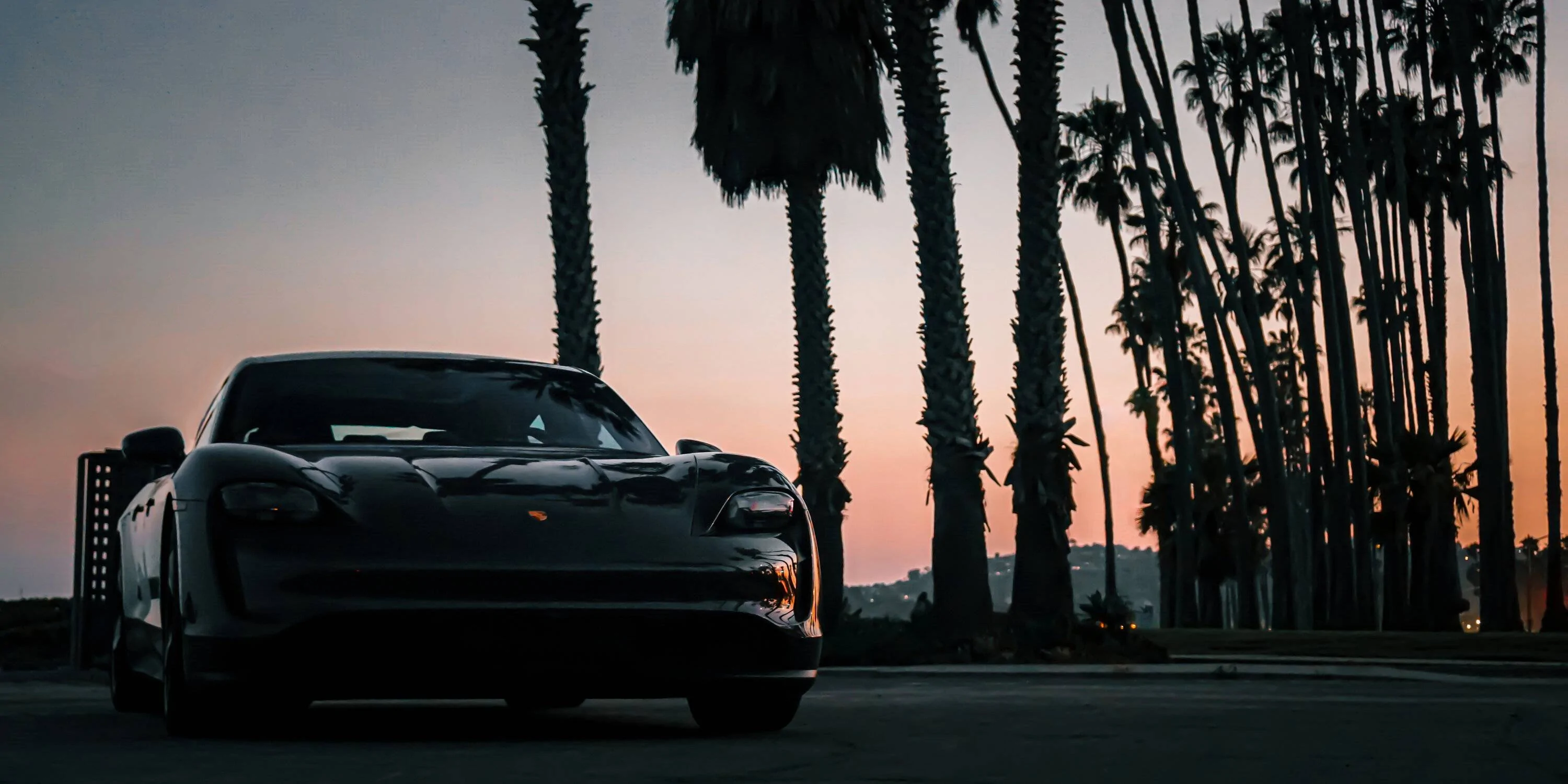 Porsche Taycan VOLCANO GREY Taycan Club A6507082-2