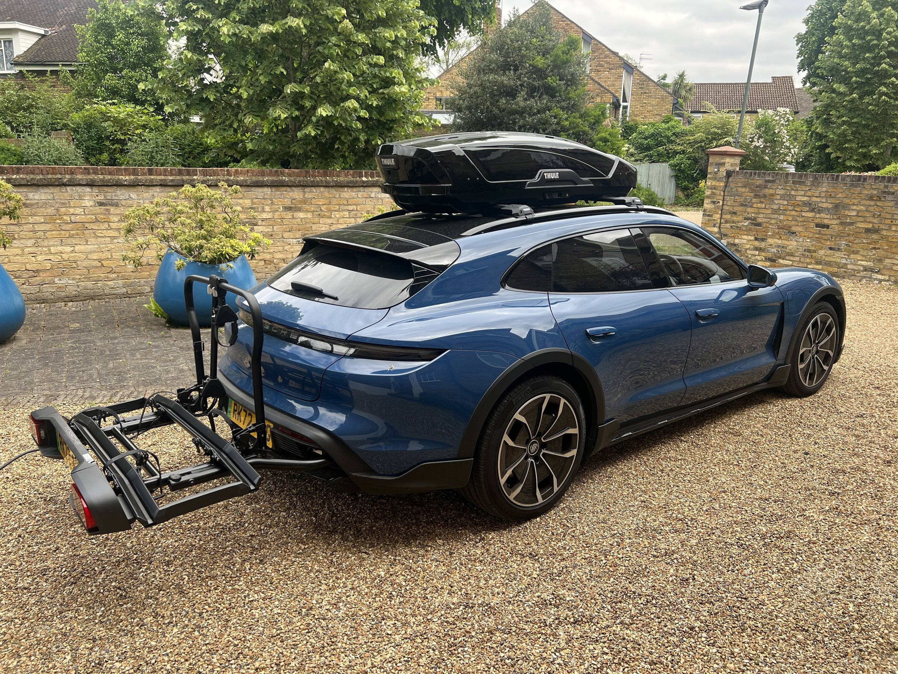 Porsche Taycan Cross Turismo Roof Bars Pictures? 1687015087256
