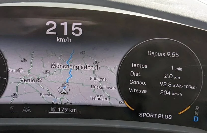 Porsche Taycan Highway in Germany: speed, consumption, charging, preheat pxl_20230619_075628453