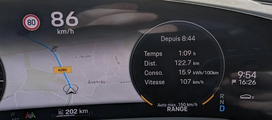 Porsche Taycan Highway in Germany: speed, consumption, charging, preheat pxl_20230619_075416638