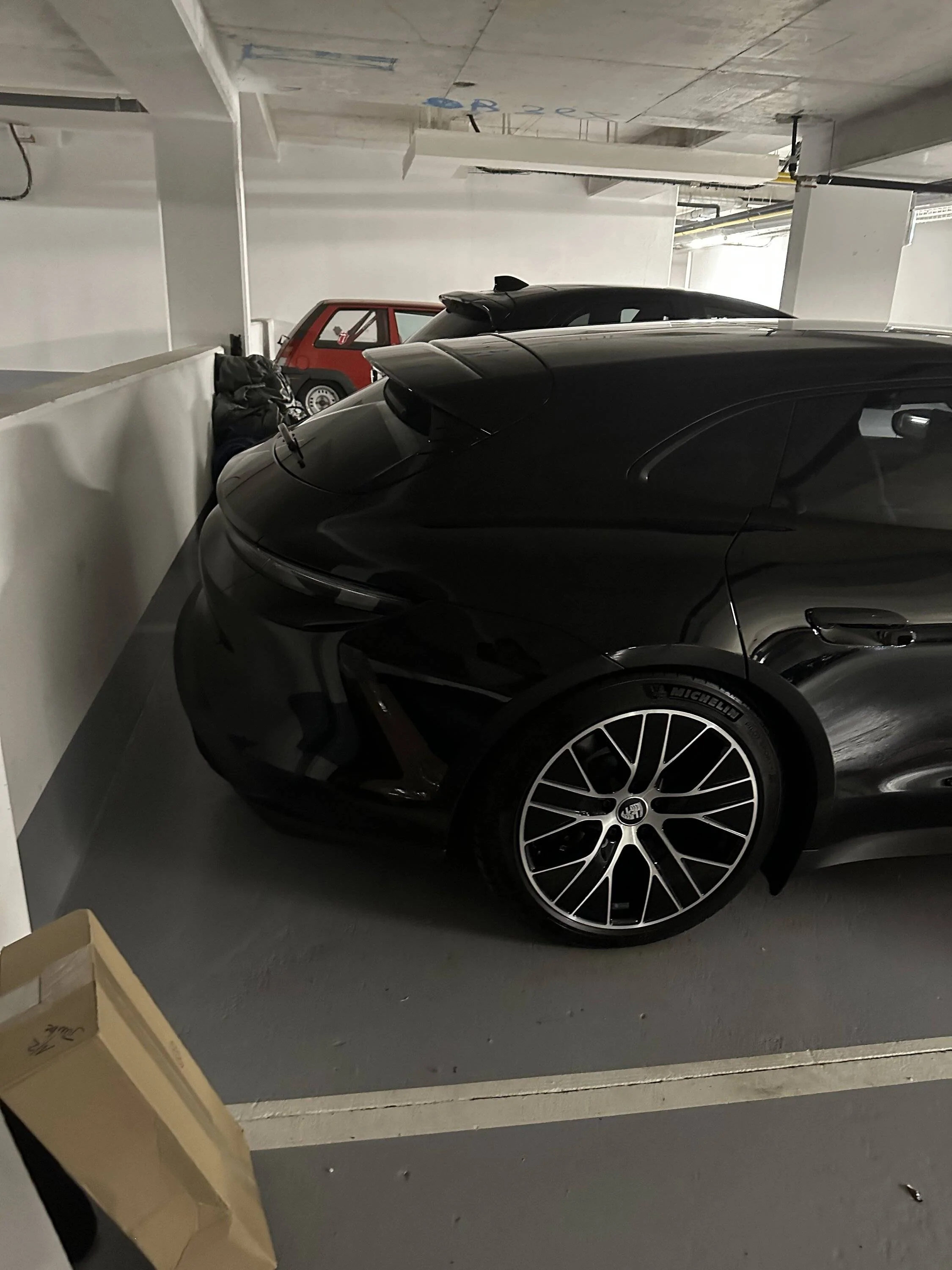 Porsche Taycan BLACK / JET BLACK Taycan Club IMG_0814