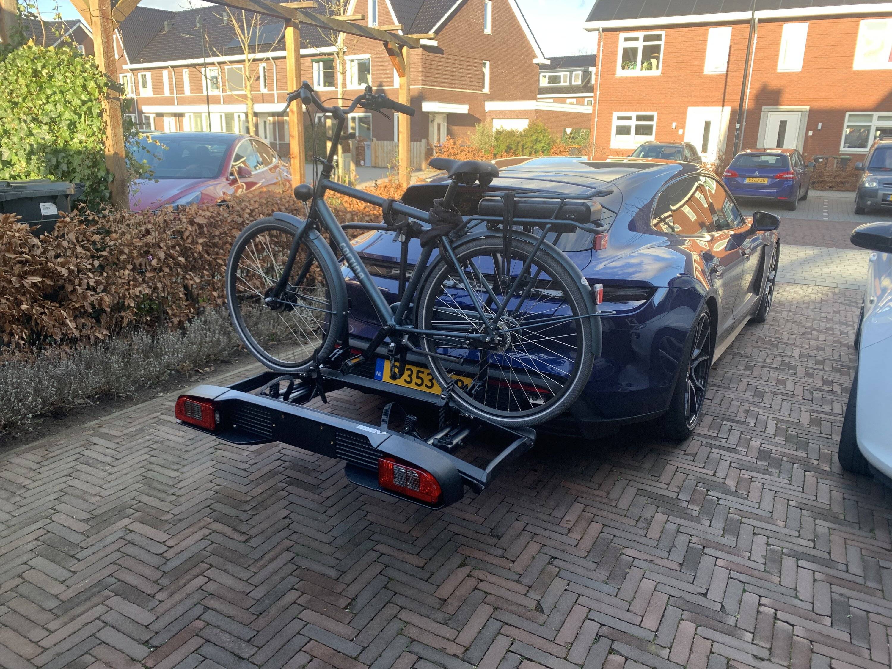 Porsche Taycan Porsche Tequipment Bicycle Carrier review IMG_9928
