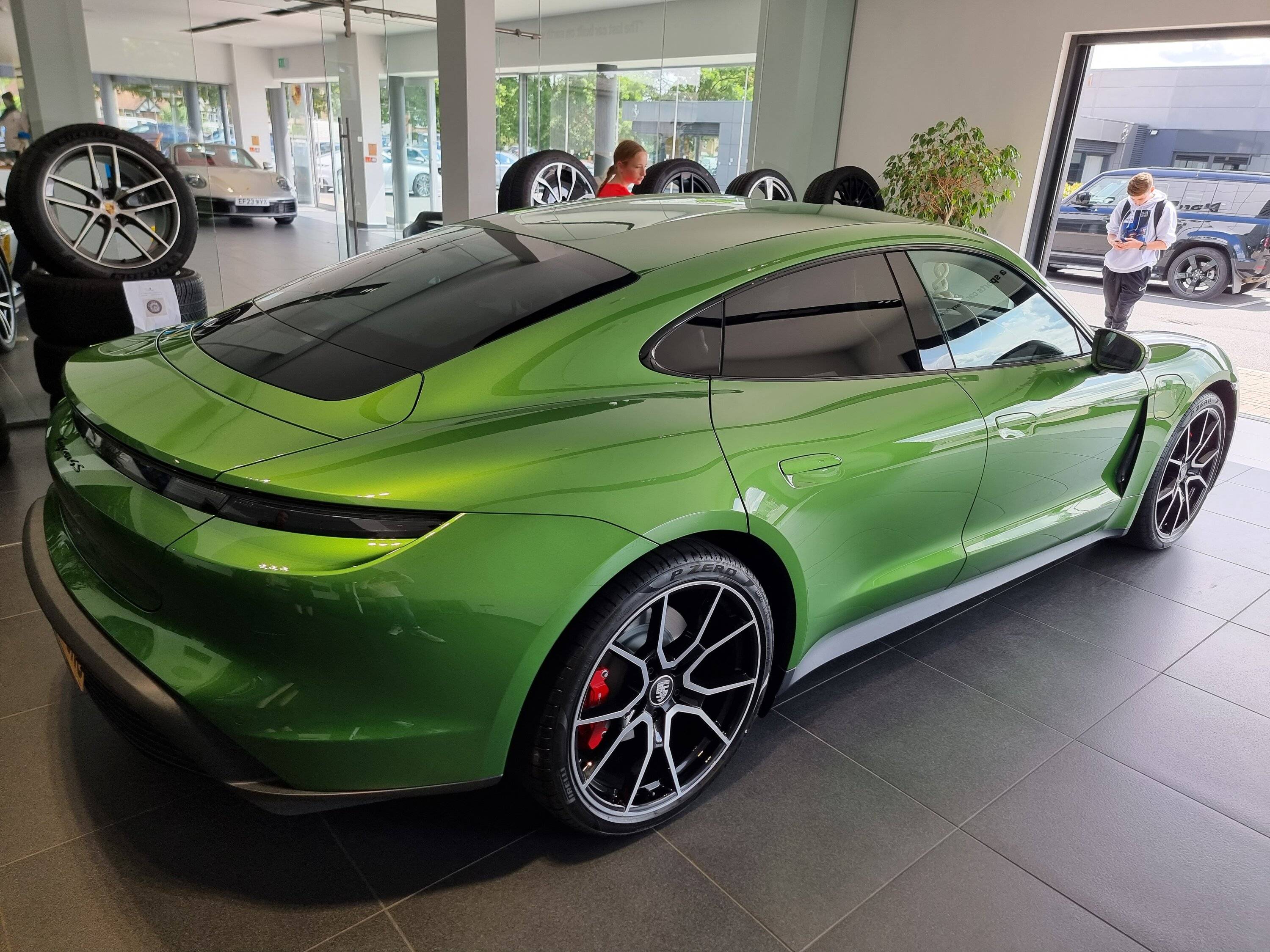 Porsche Taycan MAMBA GREEN Taycan Club 20230626_143250