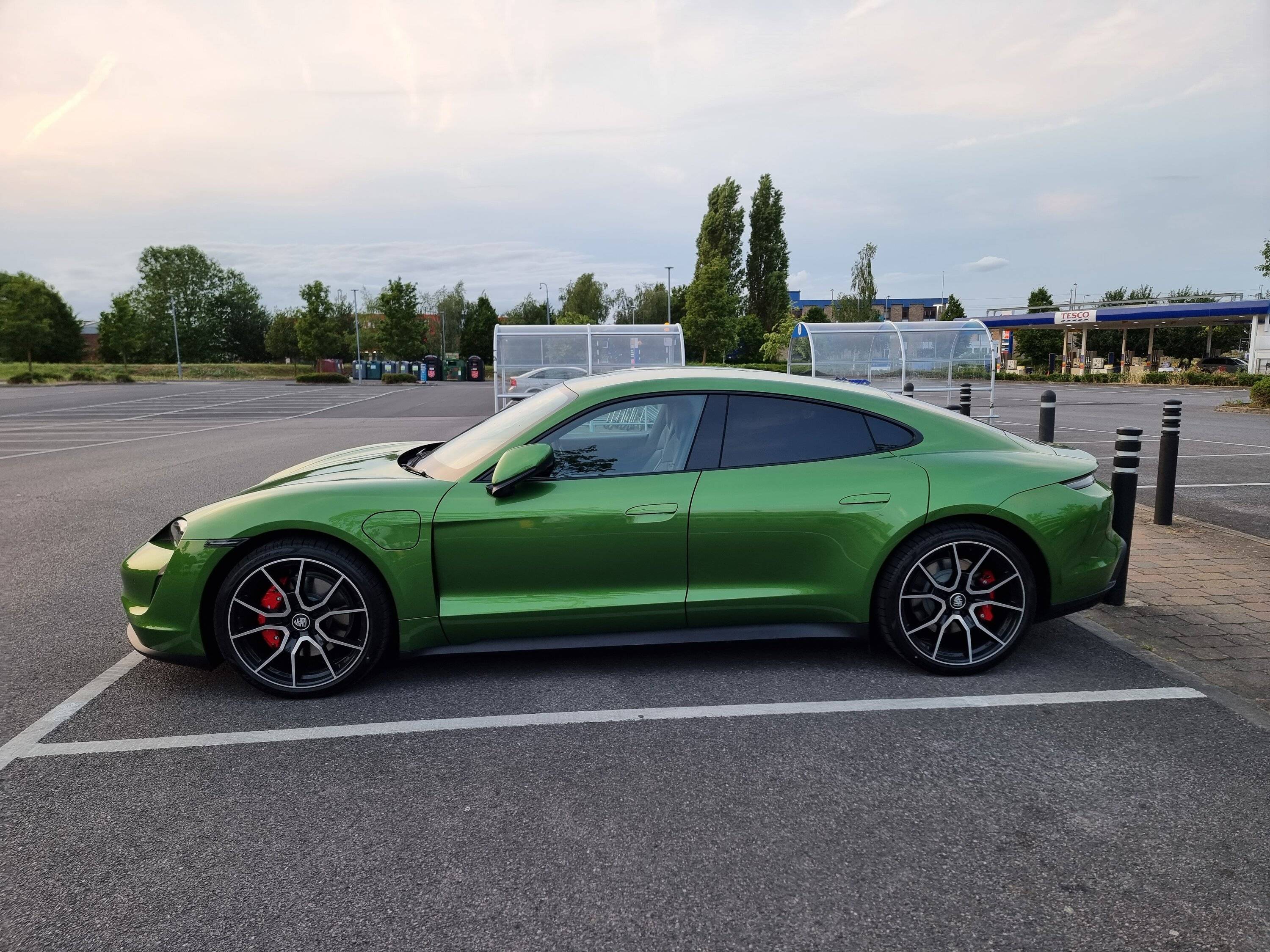 Porsche Taycan MAMBA GREEN Taycan Club 20230626_210555