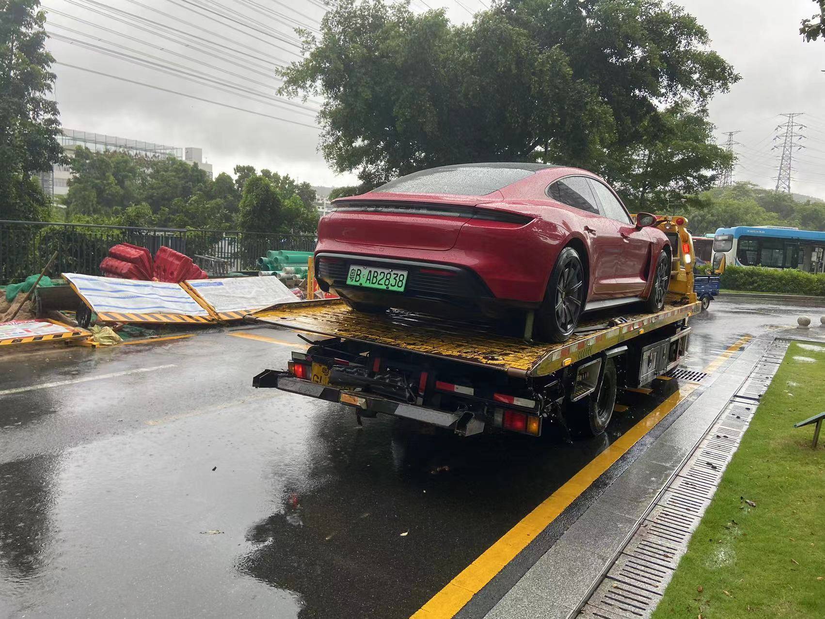 Porsche Taycan Should I even buy another EV? Weixin Image_20230706144721