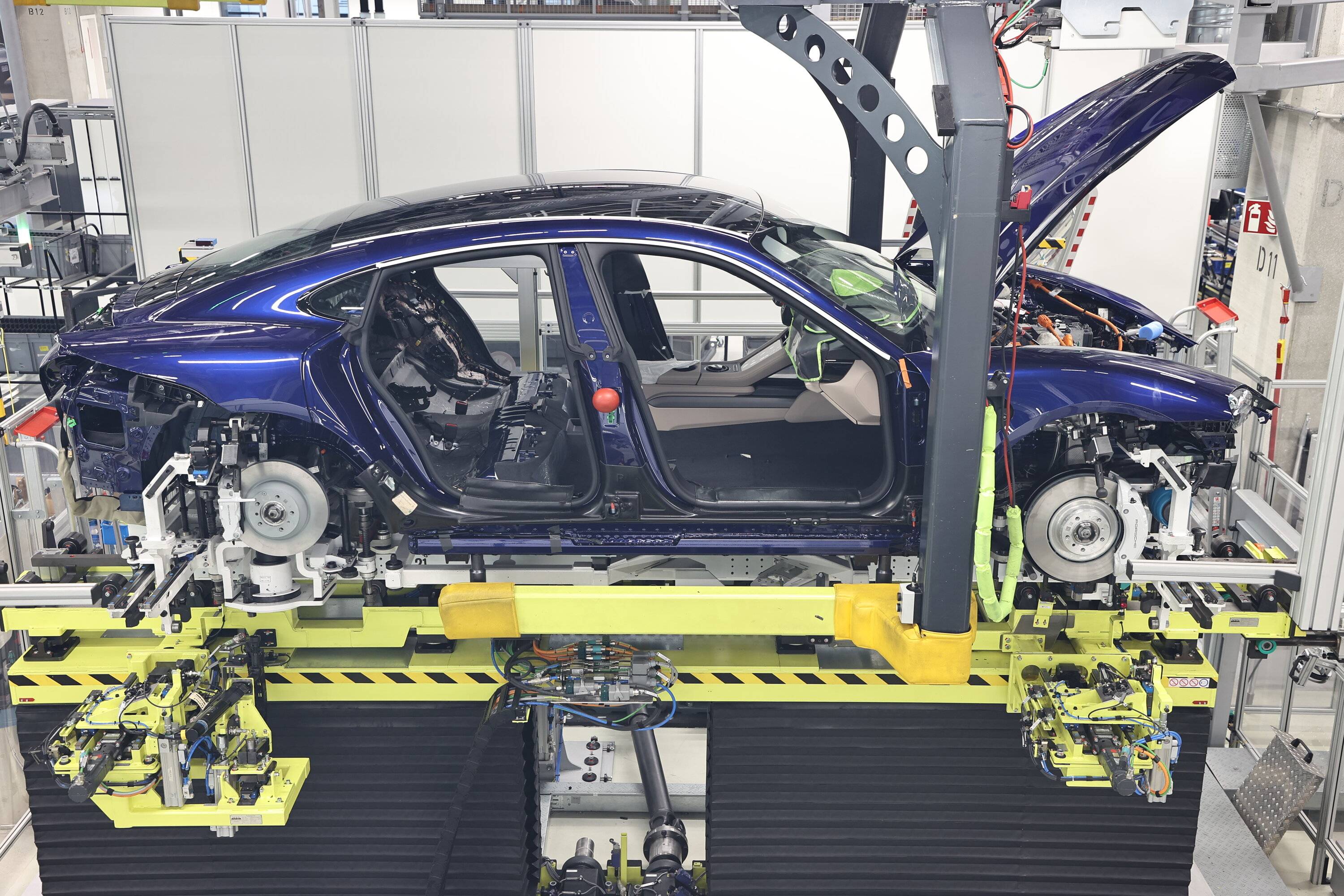 Porsche Taycan August 2023 Deliveries Taycan_GTS_Taycan_assembly_weddin