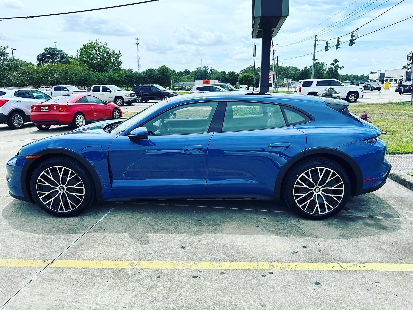 Porsche Taycan July 2023 Deliveries C799E938-32ED-42E7-A1AC-996F92D15865