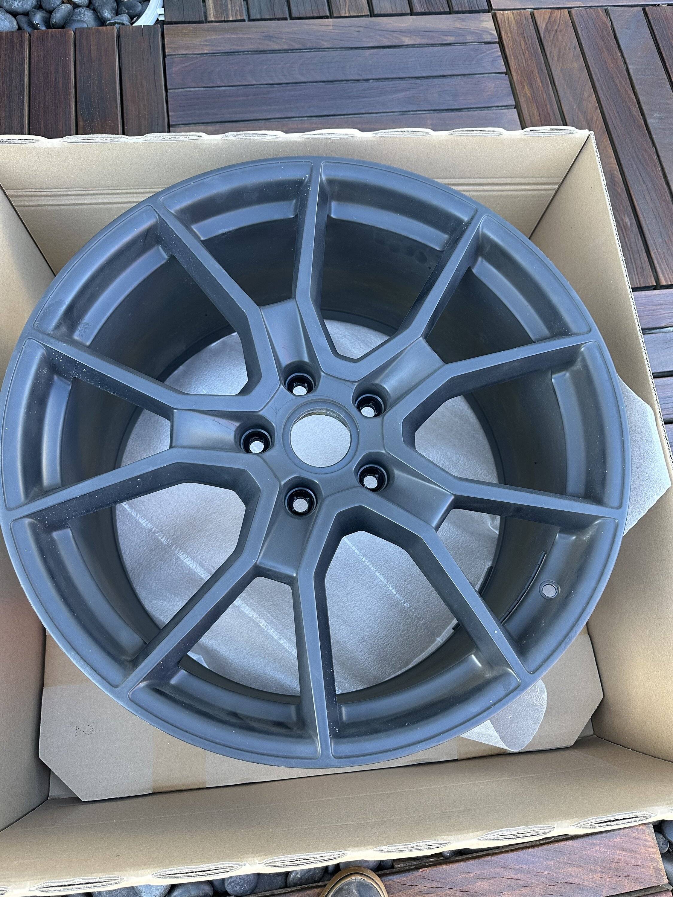Porsche Taycan RS Spyder Design Wheel IMG_5649