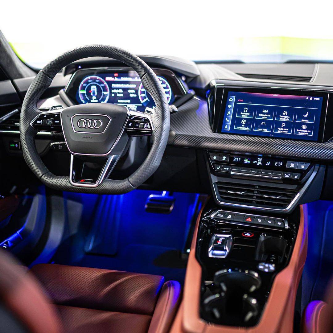 Porsche Taycan Audi Exclusive colors  for the E-Tron GT Snapinsta.app_307435303_3275044119403494_7909467360626331471_n_1080