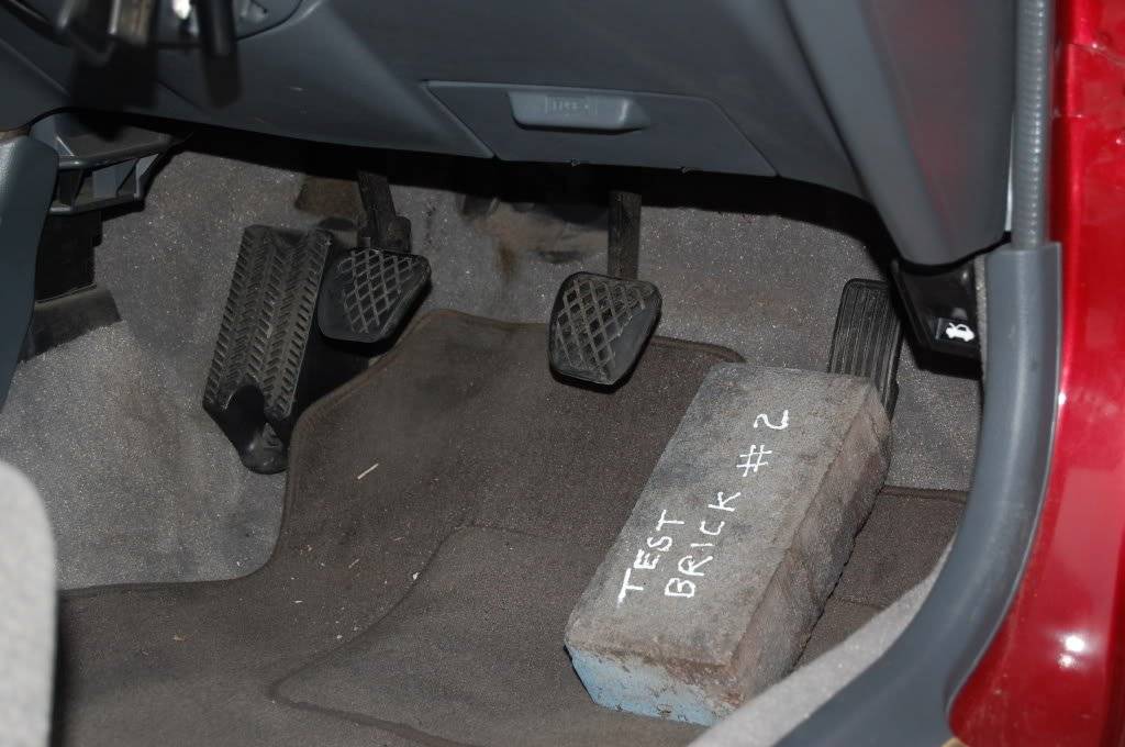 Porsche Taycan Standard cruise control 1689697353302