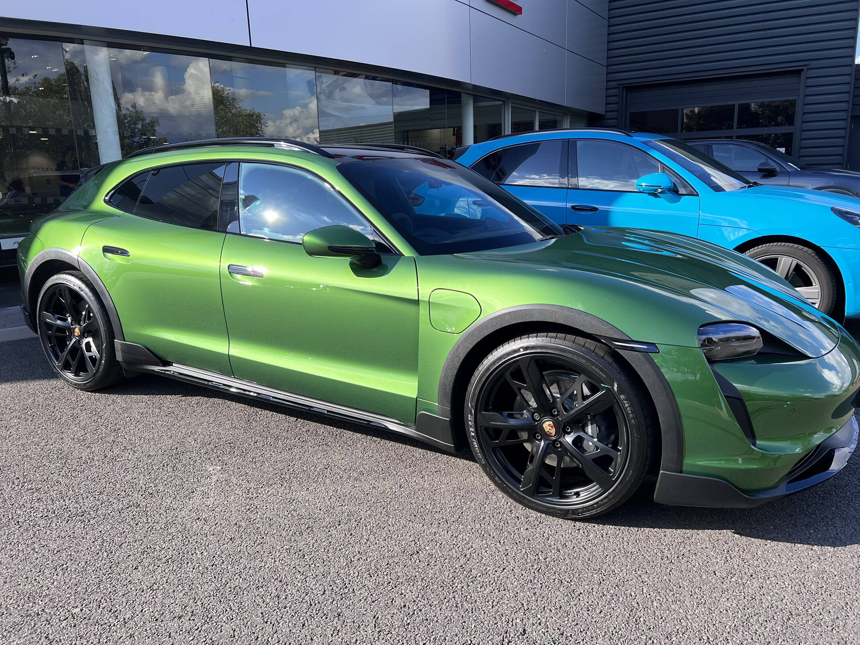 Porsche Taycan MAMBA GREEN Taycan Club IMG_5346