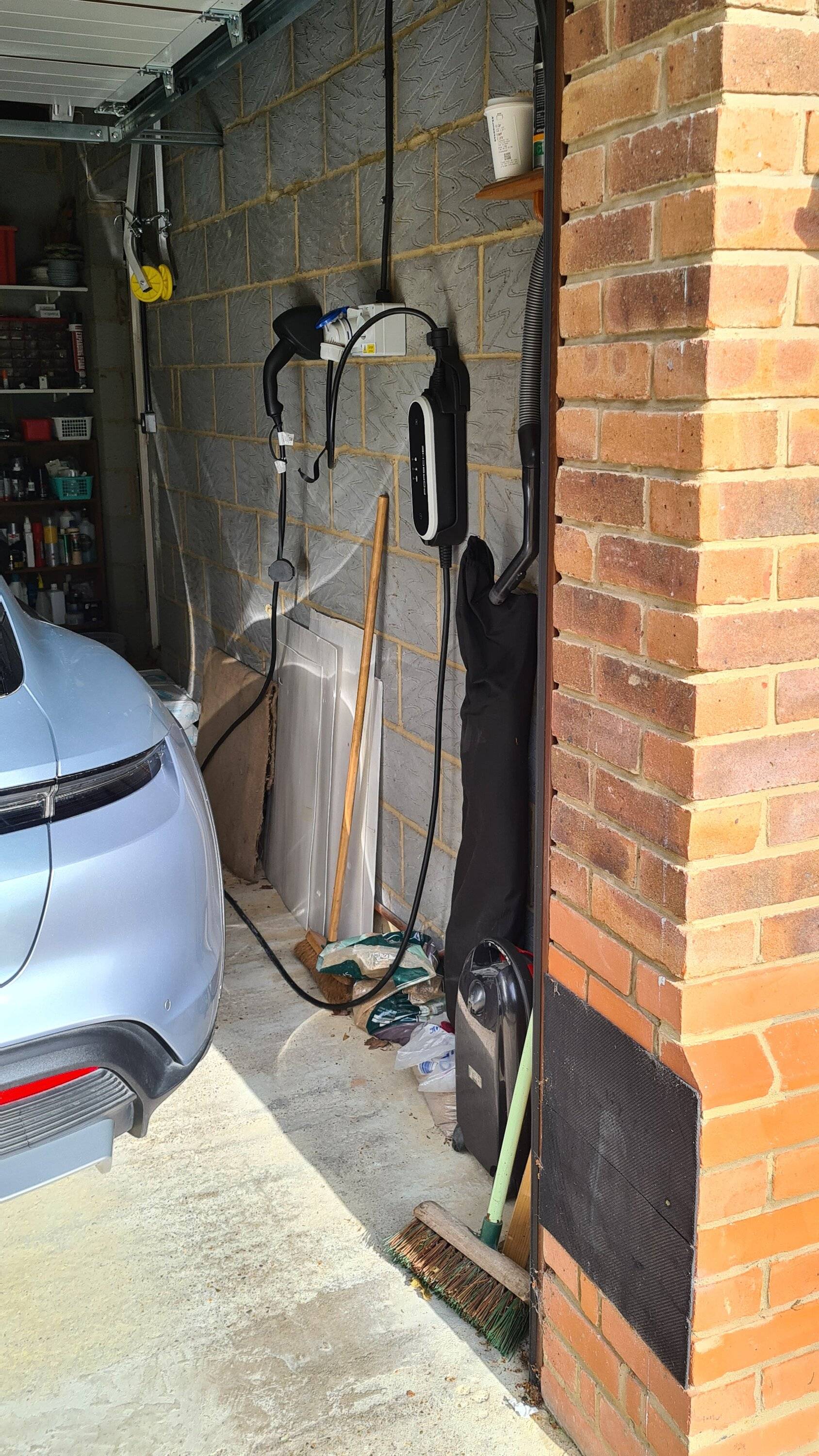 Porsche Taycan Porsche Mobile Charger Plus - 7.2kw 20230721_173927