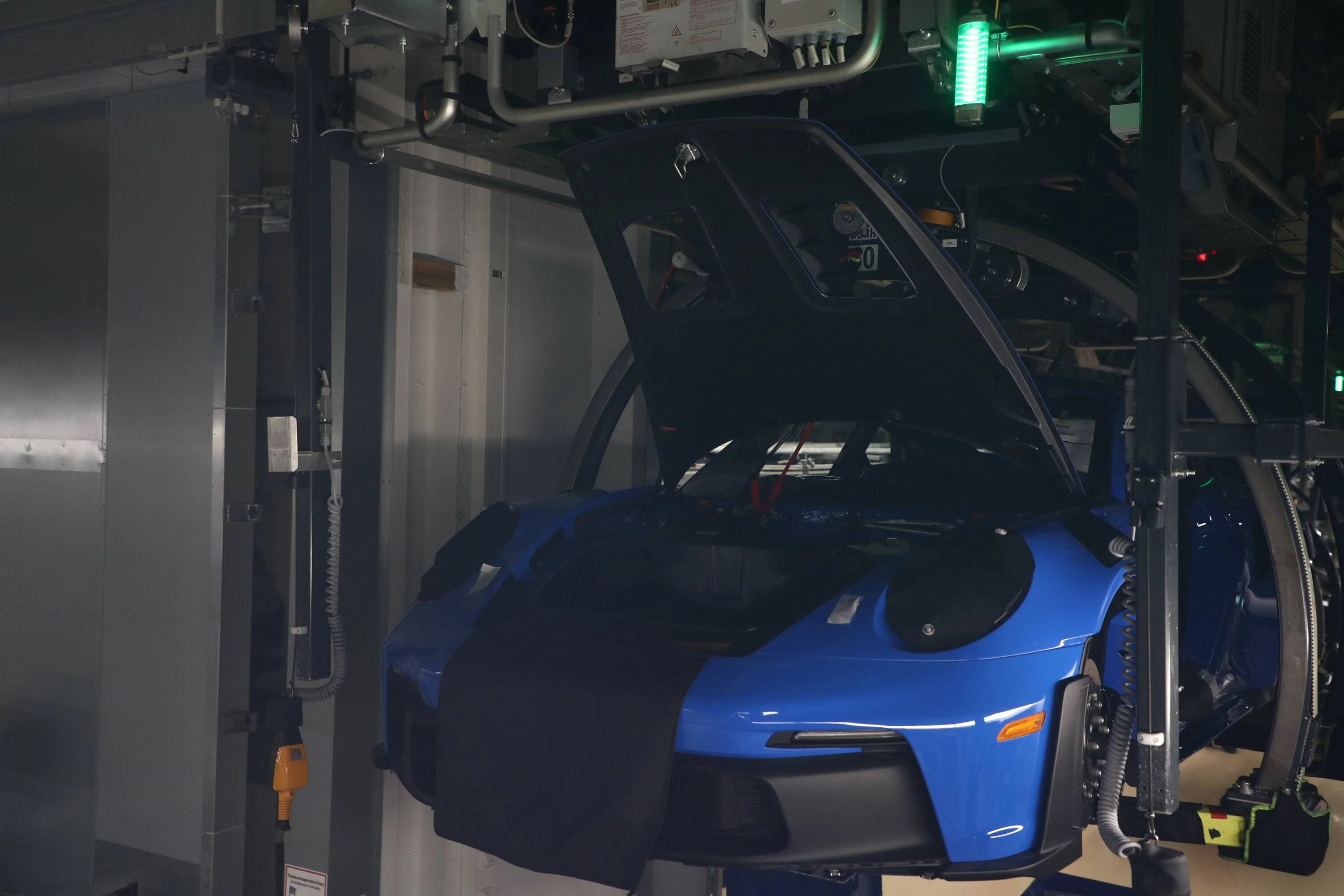 Porsche Taycan meanwhile on the flip side…Porsche is just being mean… 911_GT3_RS_911_718_assembly