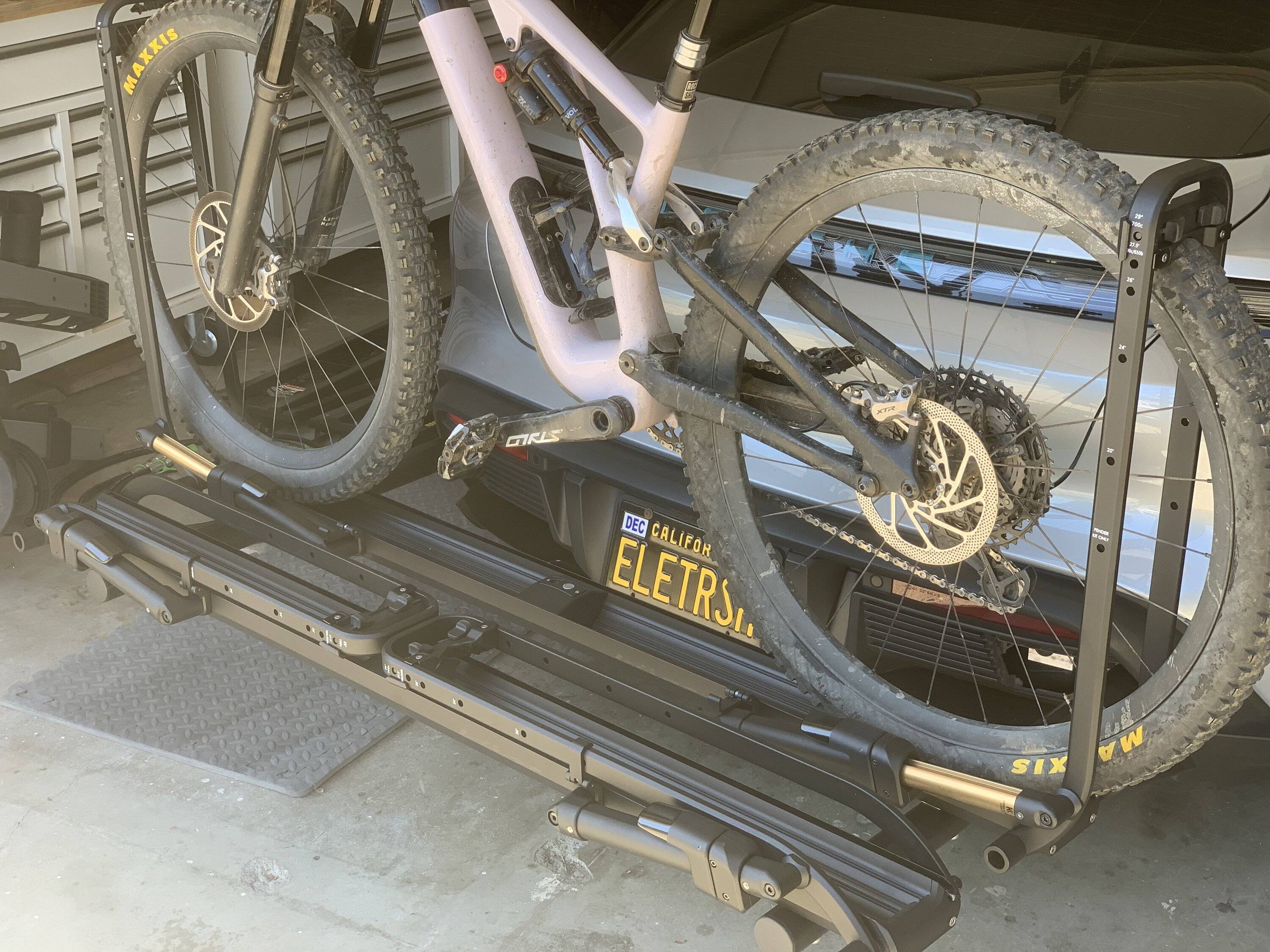 Porsche Taycan Custom Cross Turismo Rear Bike Rack Group Buy A6167398-3E70-46E1-9458-4EA5B8243B05