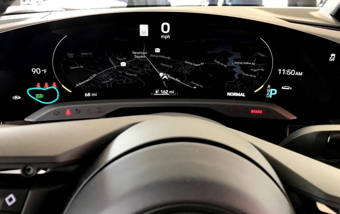 Porsche Taycan LED headlights compared: LED Cornering Headlights & Porsche Dynamic Lighting System PDSL+ [Full LED vs Matrix] 4s-dash