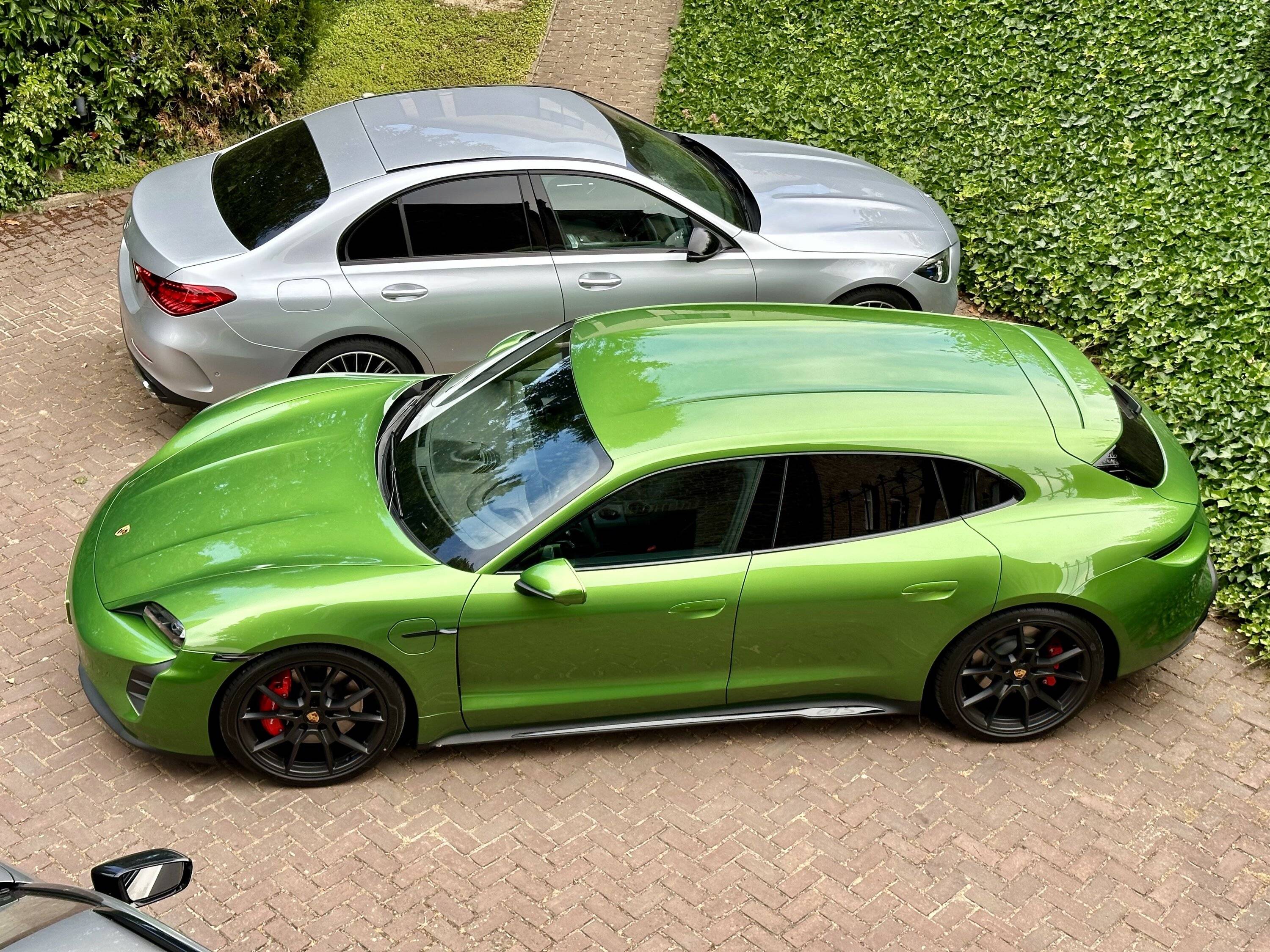 Porsche Taycan MAMBA GREEN Taycan Club IMG_1834