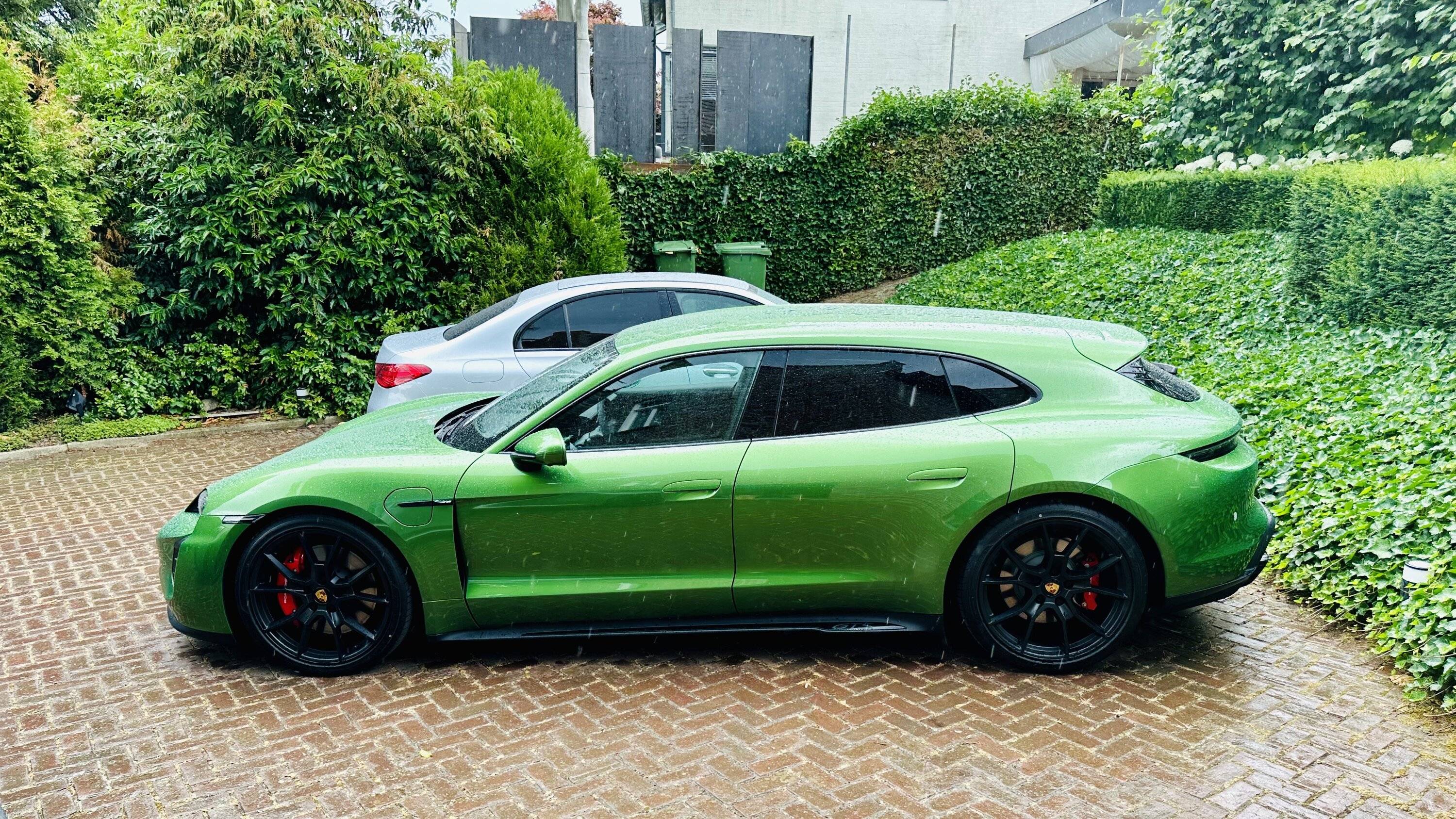 Porsche Taycan MAMBA GREEN Taycan Club IMG_1850