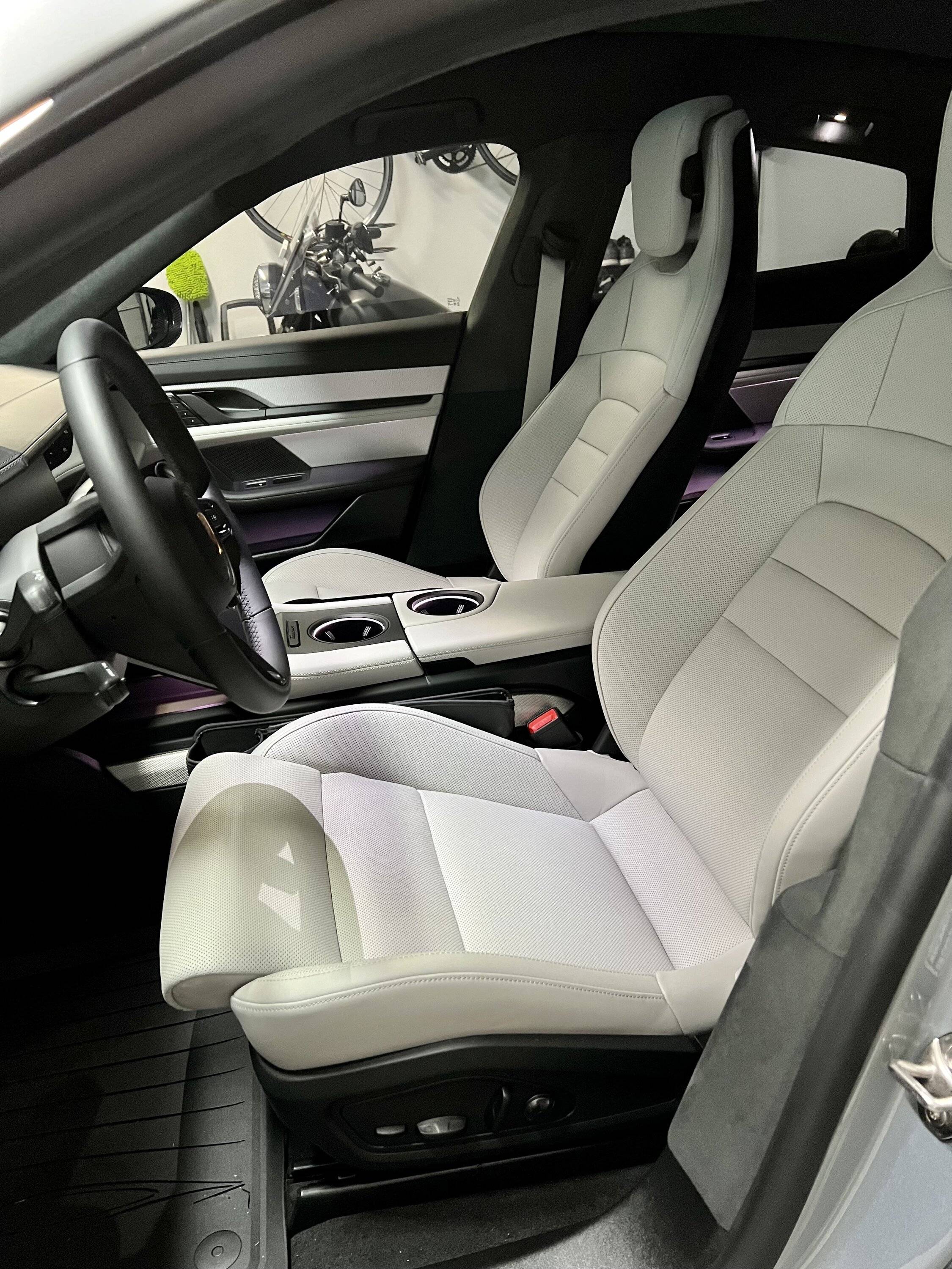 Porsche Taycan Freeze date imminent...  Option stress IMG_4106