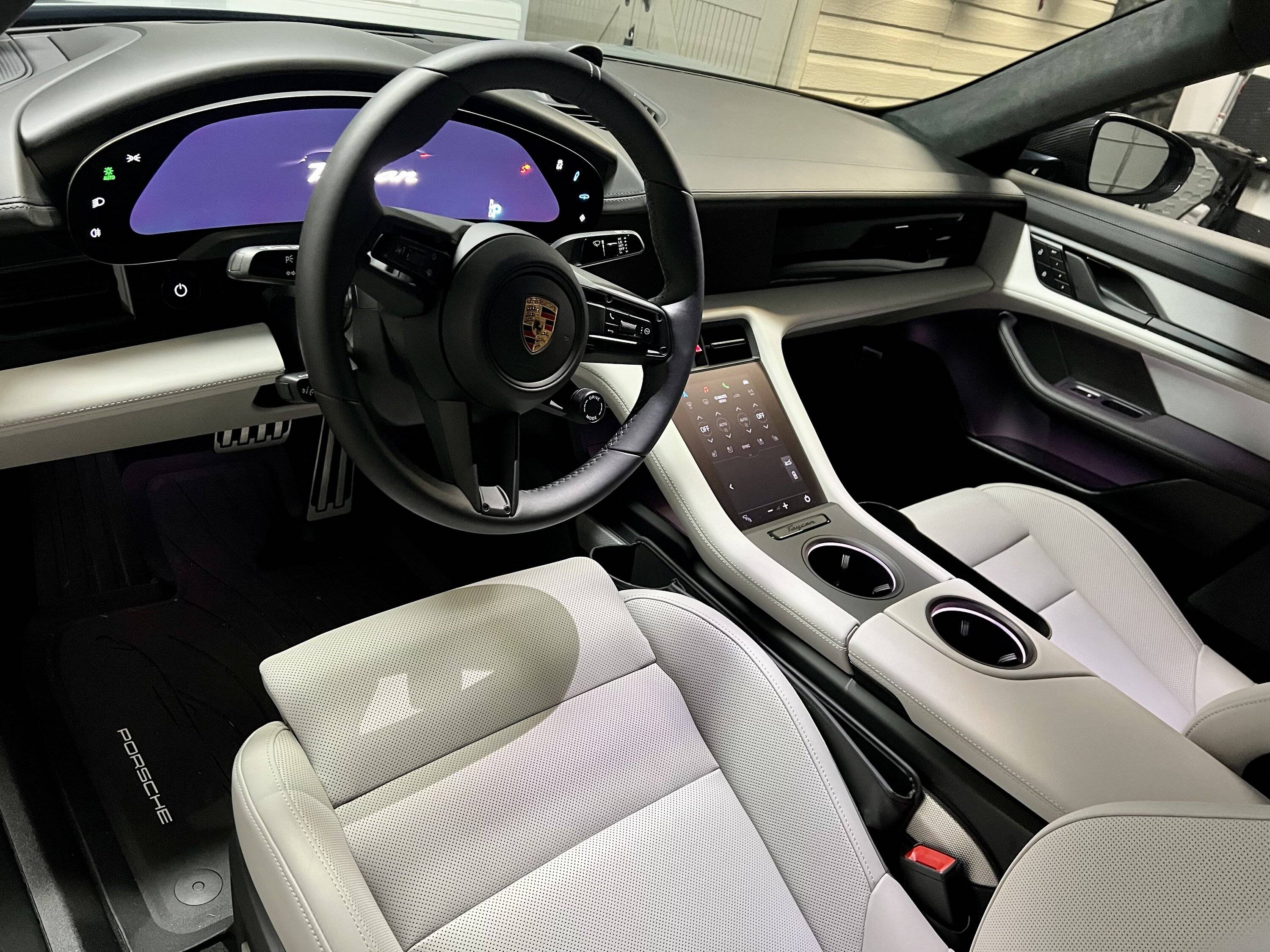Porsche Taycan Freeze date imminent...  Option stress IMG_4107