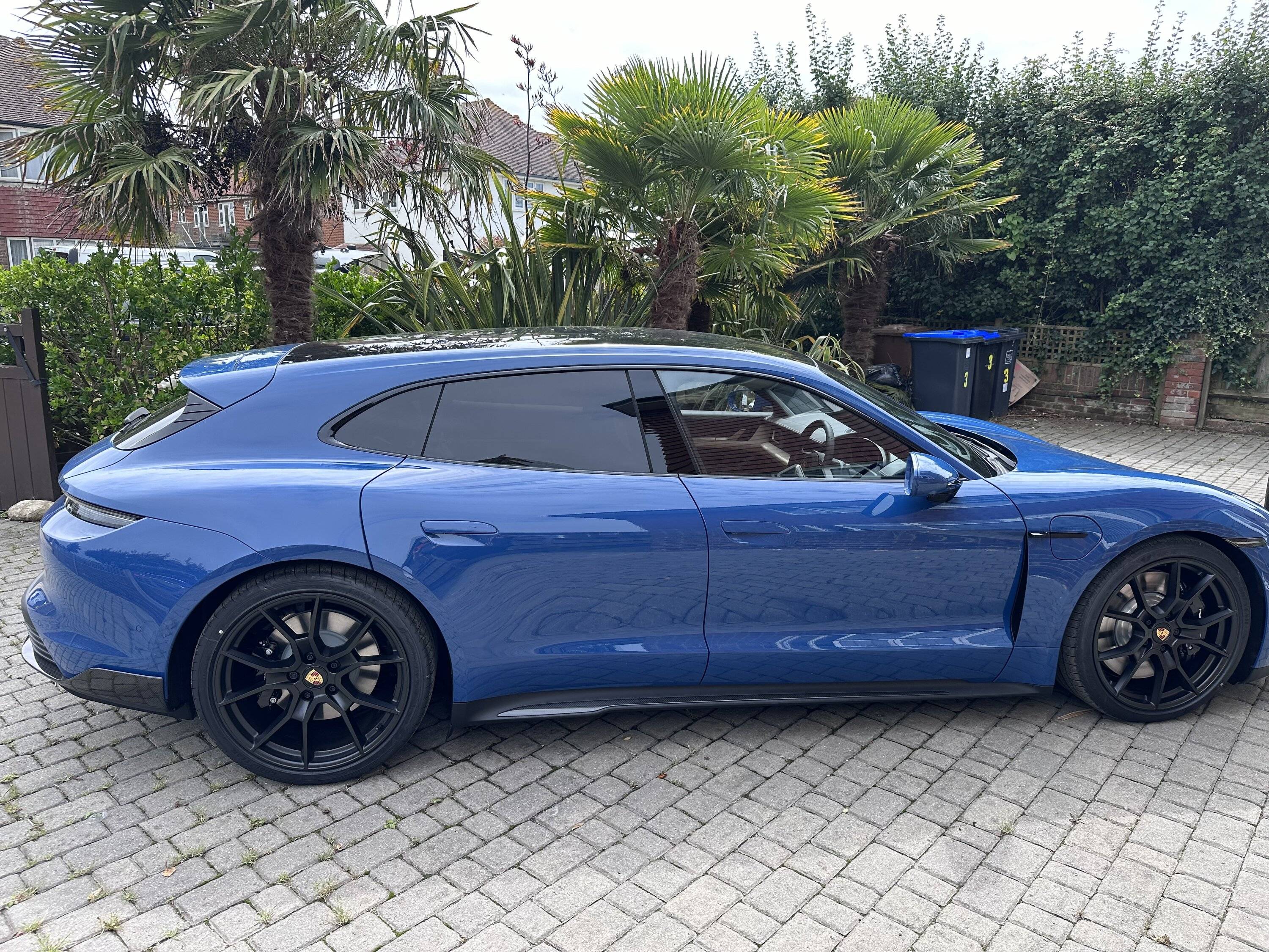 Porsche Taycan NEPTUNE BLUE Taycan Club IMG_0902