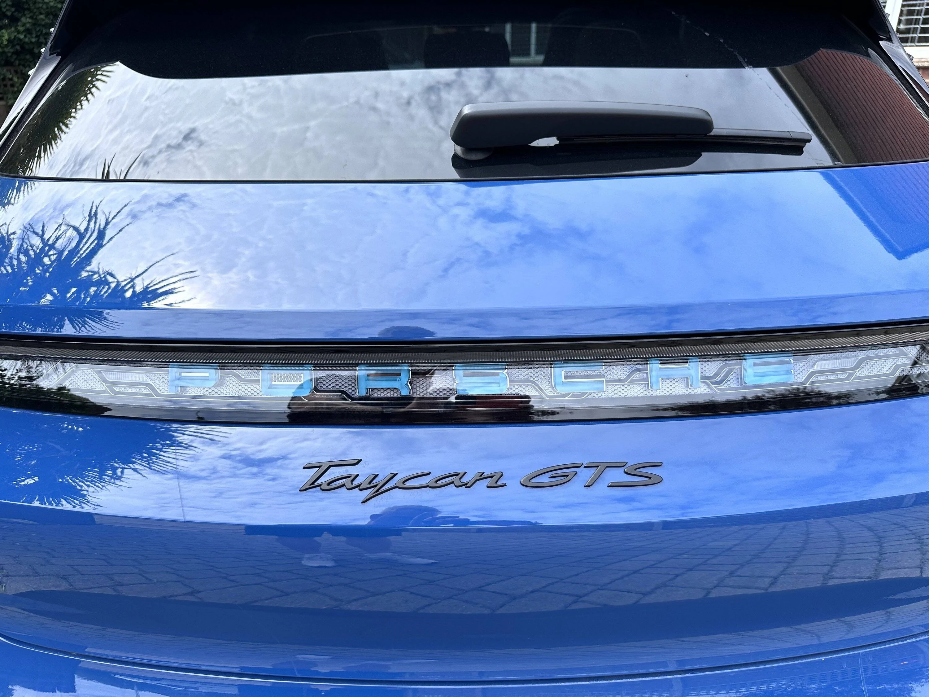 Porsche Taycan NEPTUNE BLUE Taycan Club IMG_0912