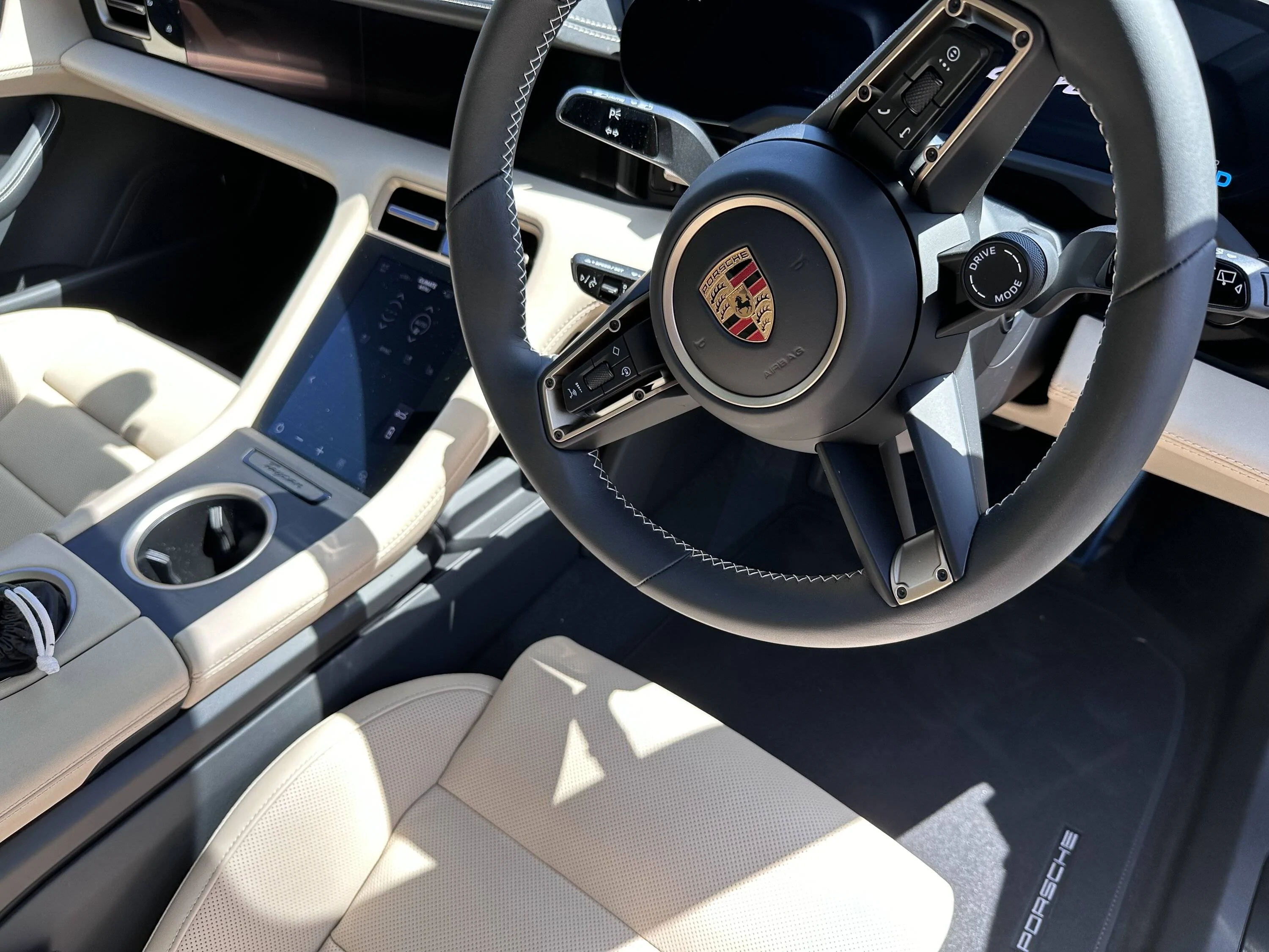 Porsche Taycan NEPTUNE BLUE Taycan Club IMG_0917