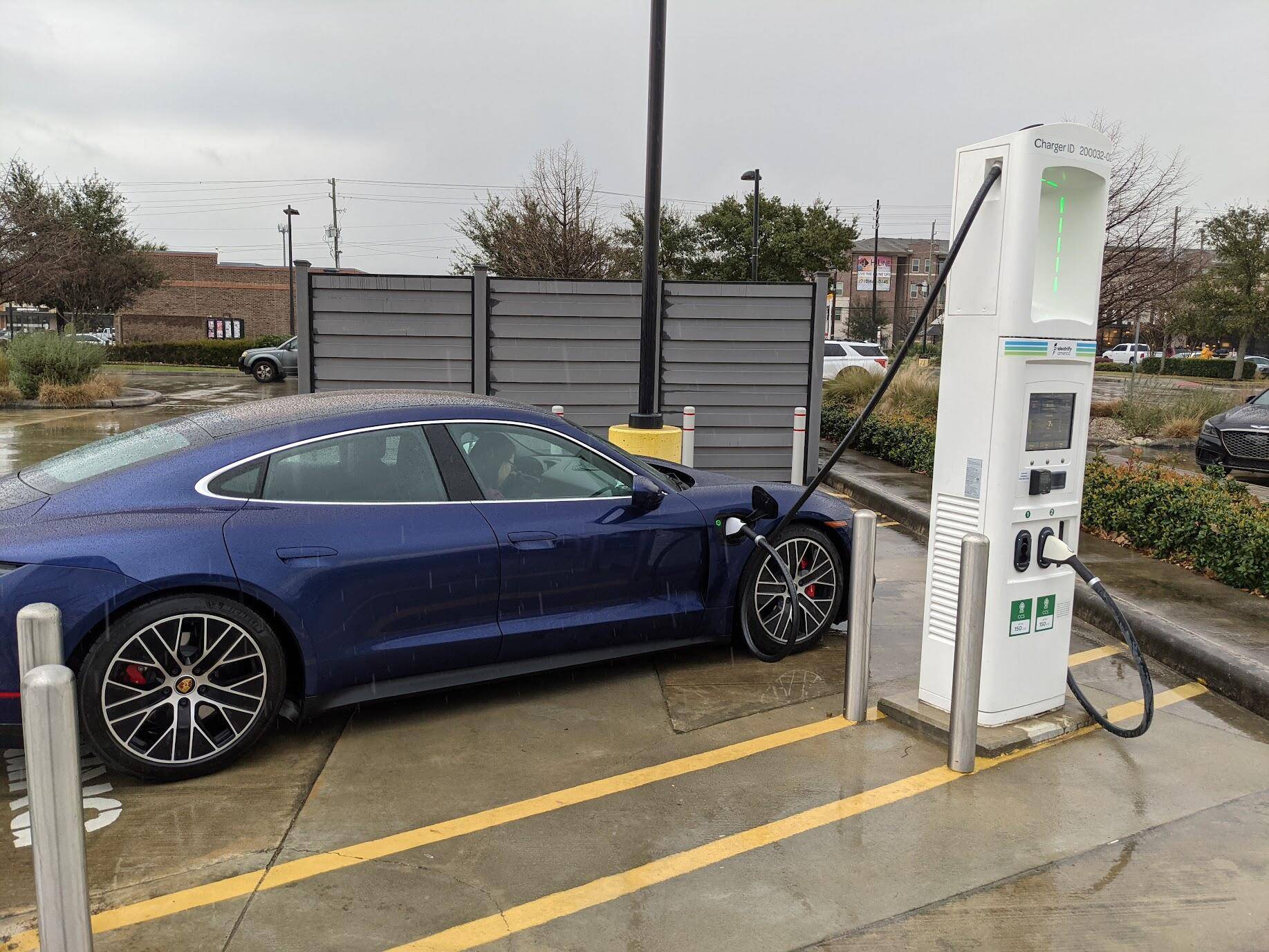 Porsche Taycan First Porsche Charging Lounge opens in Germany 1690829538472