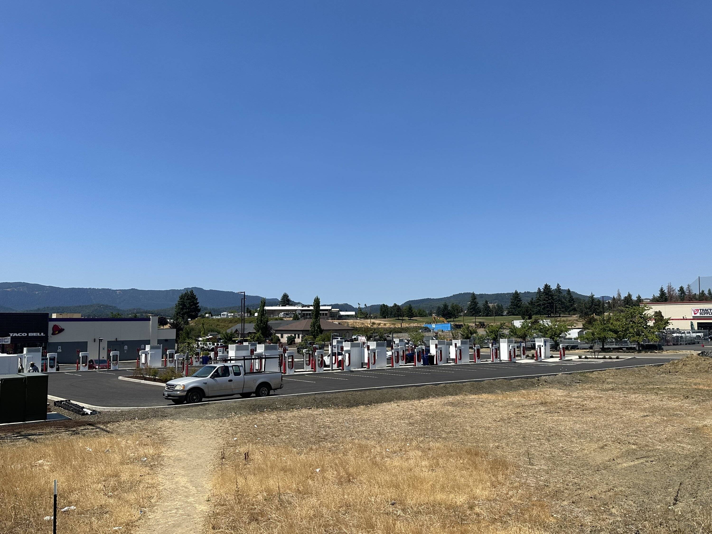 Porsche Taycan [Perspective] - A happy Taycan owner road trip’s his Daughter’s Model Y… IMG_1636